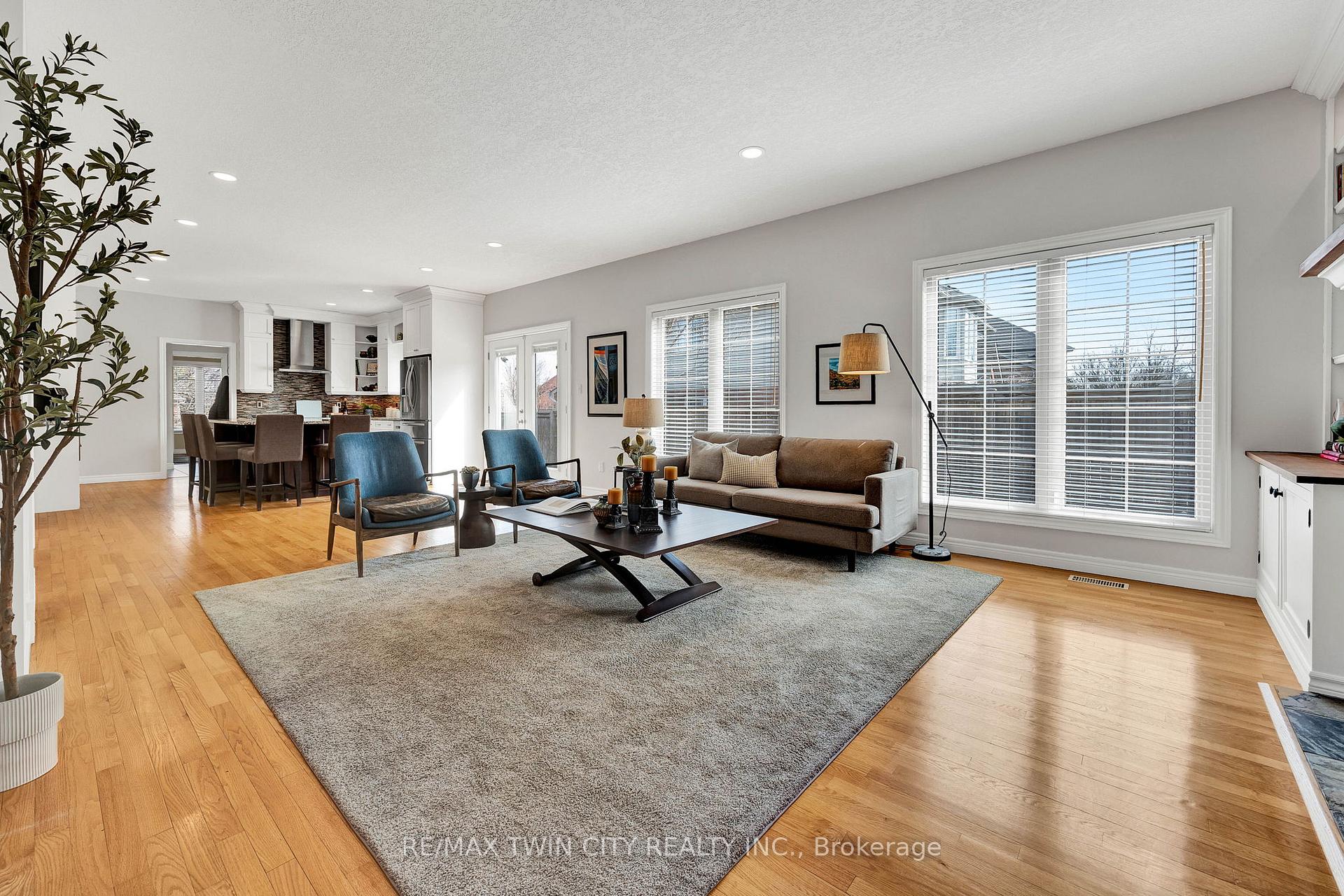 Photo 4 of 635 Honeywood Place, Waterloo — HOMEH