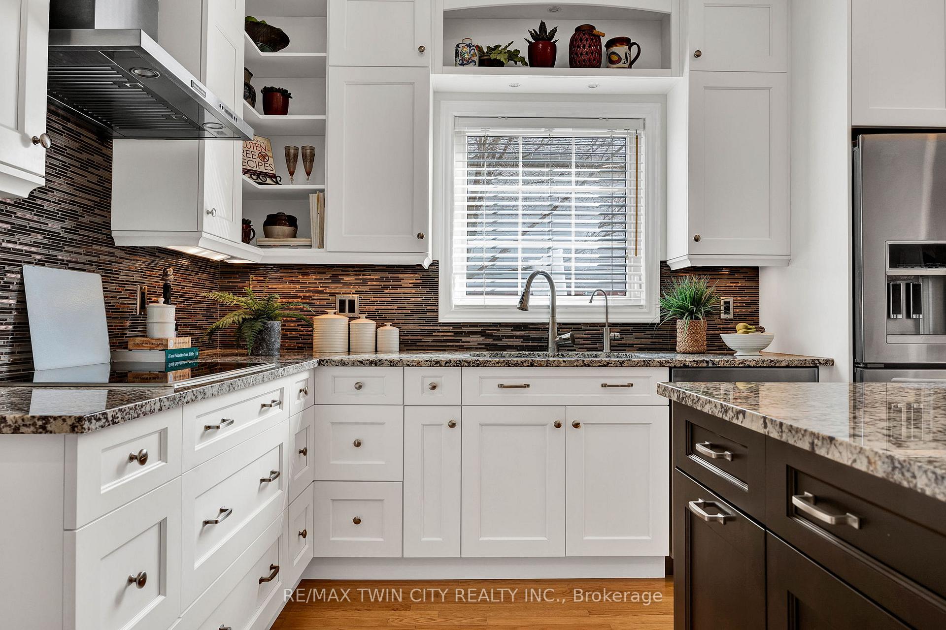 Photo 11 of 635 Honeywood Place, Waterloo — HOMEH