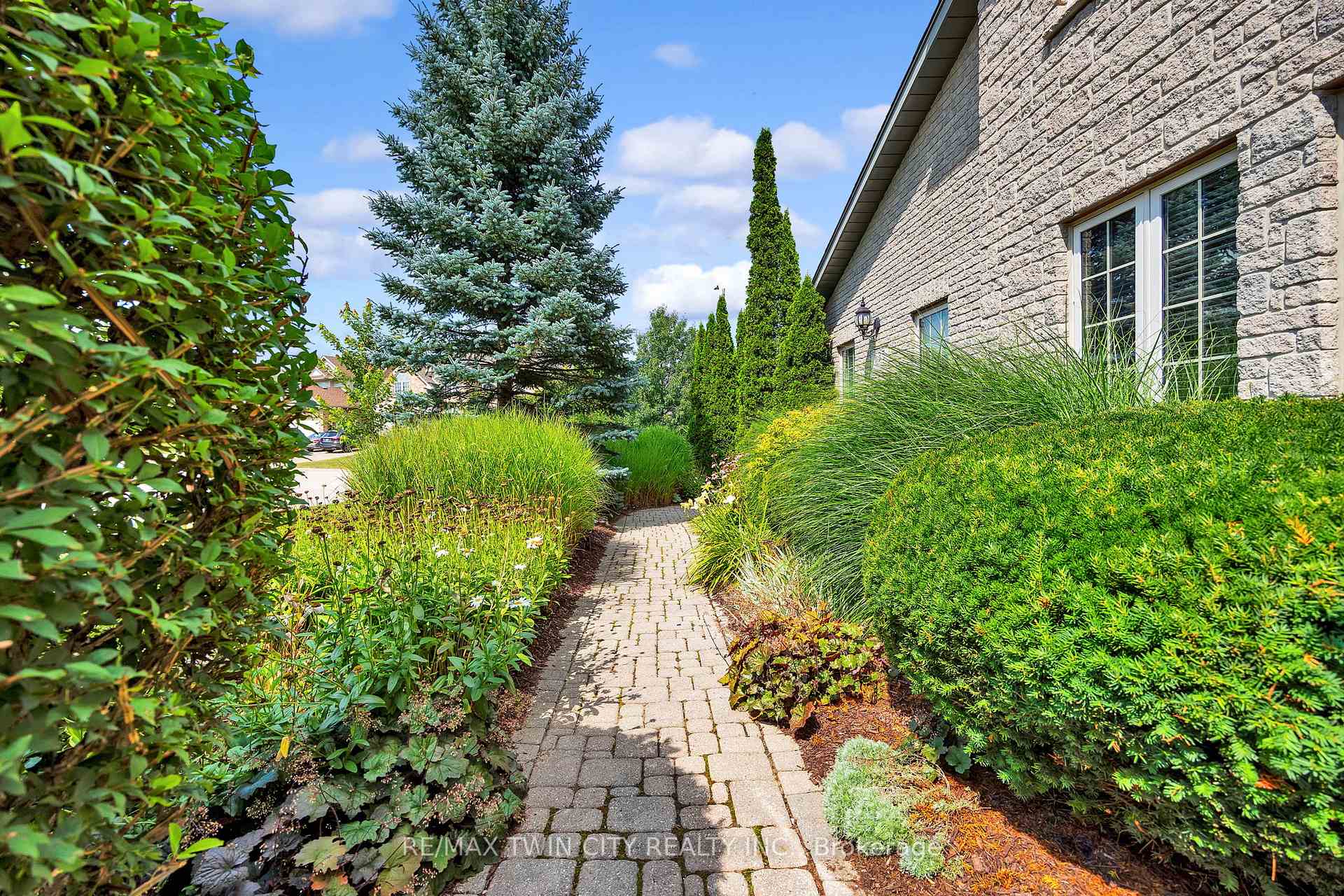 Photo 46 of 635 Honeywood Place, Waterloo — HOMEH