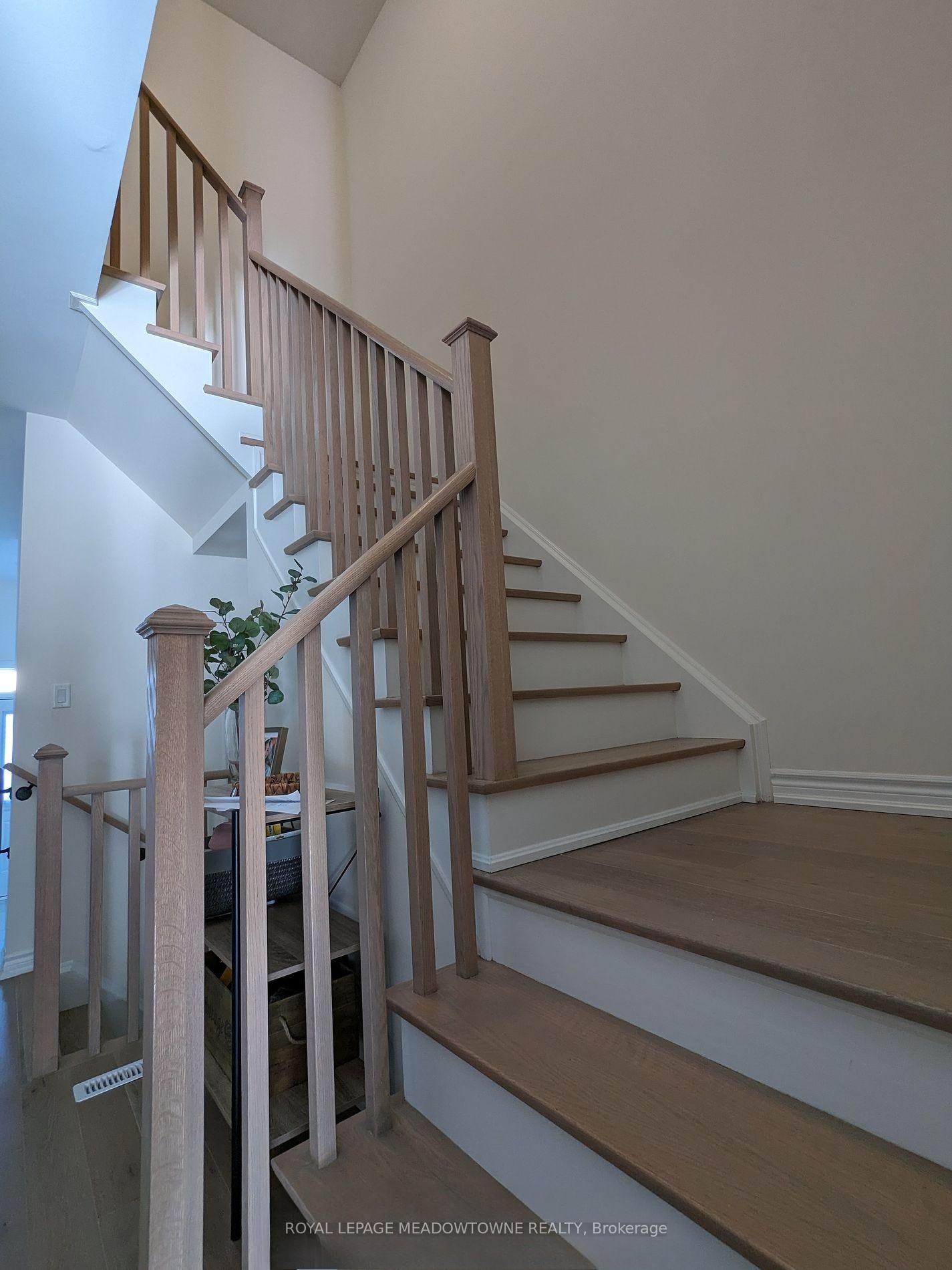 Photo 9 of 28 Sigford Street, Whitby, Rural Whitby — HOMEH