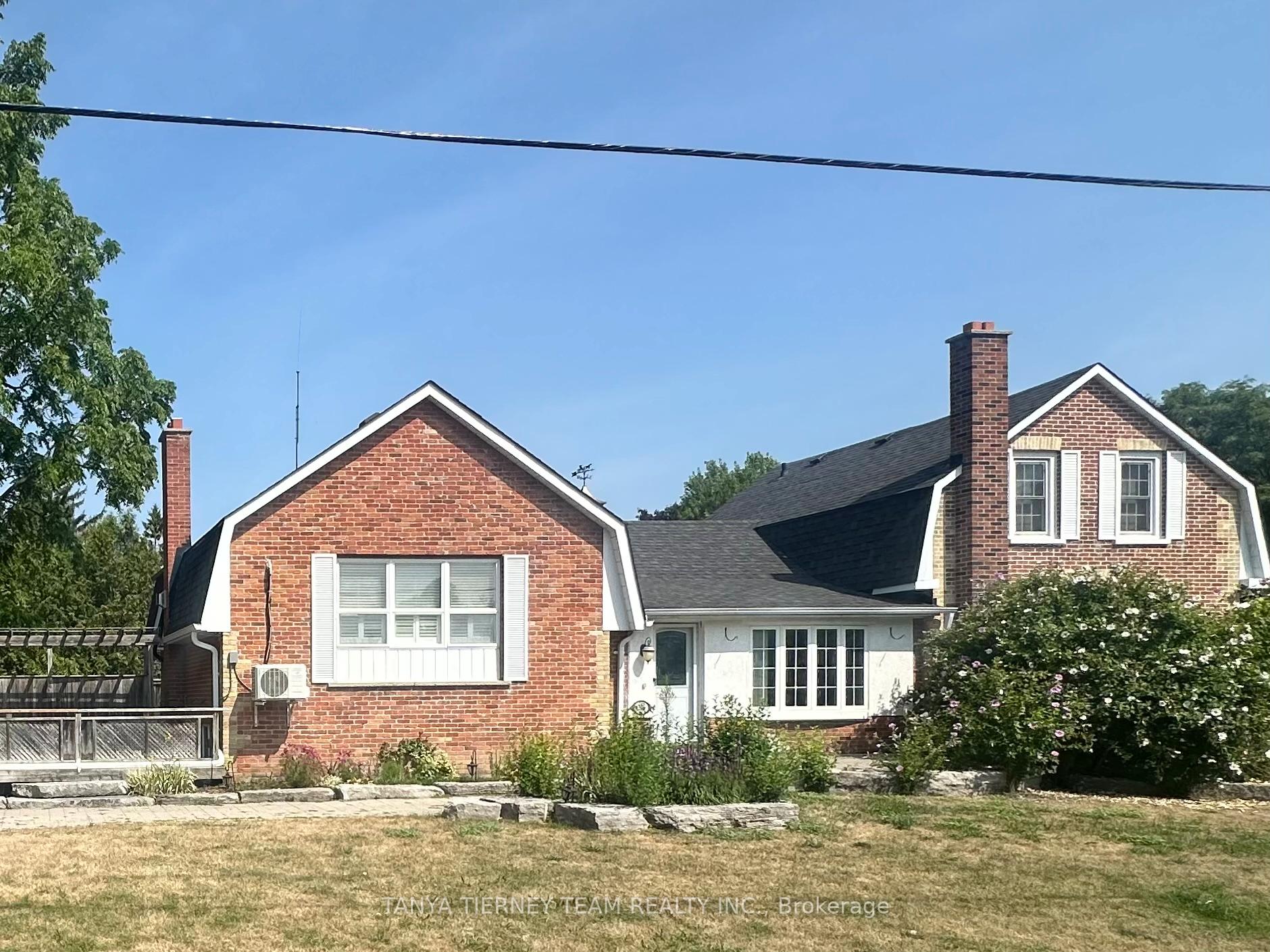 Photo 3 of 206B Palace Street, Whitby, Downtown Whitby — HOMEH