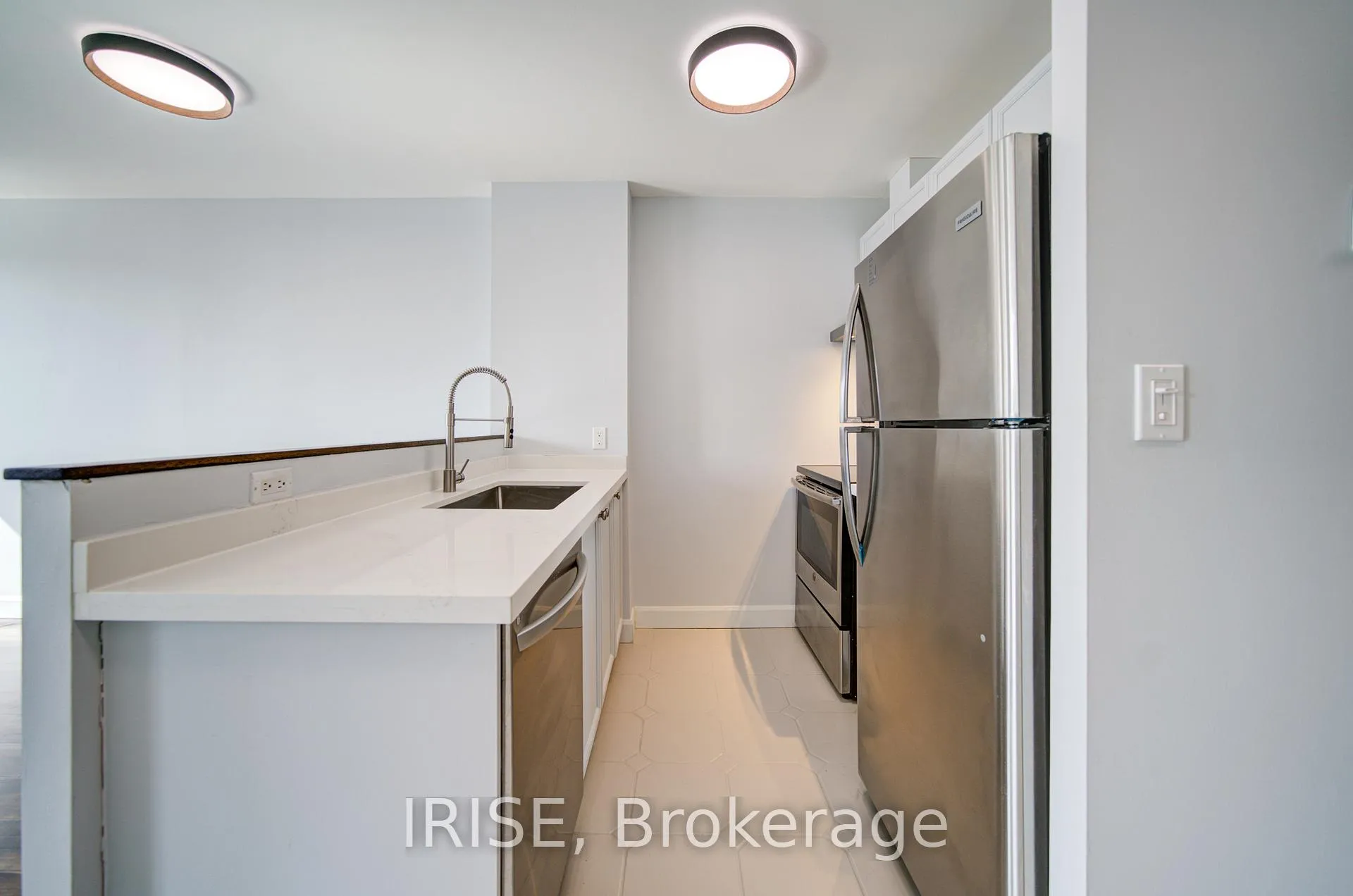 Photo 6 of Unit 504, 135 Maitland St, Toronto, Church-Yonge Corridor — HOMEH