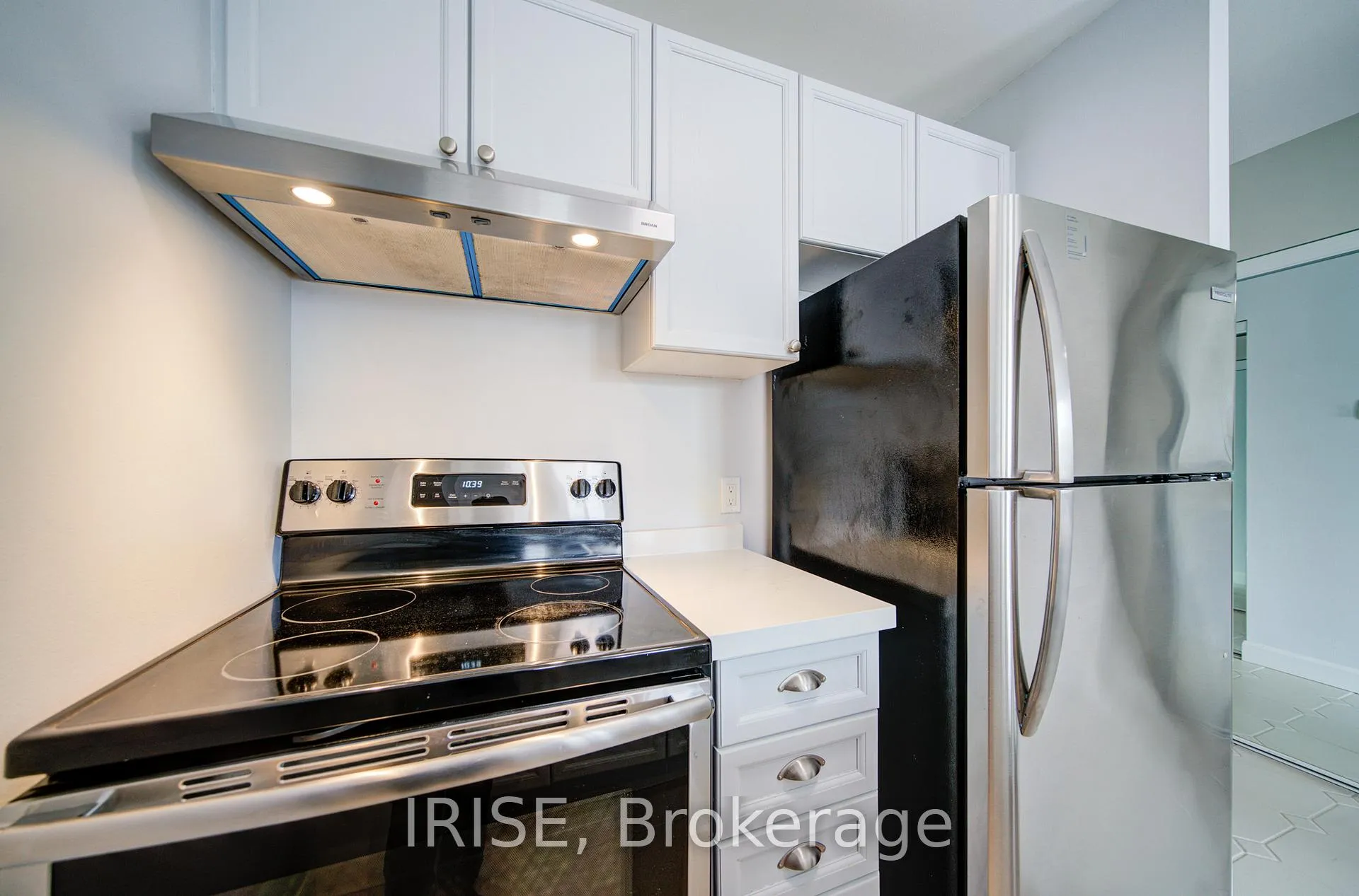 Photo 8 of Unit 504, 135 Maitland St, Toronto, Church-Yonge Corridor — HOMEH