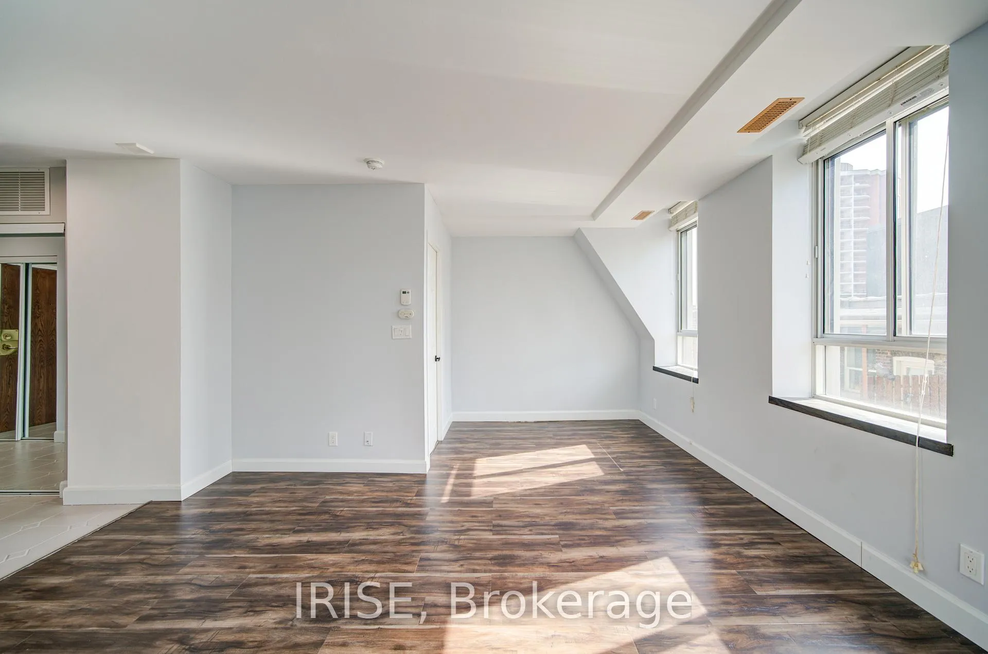 Photo 15 of Unit 504, 135 Maitland St, Toronto, Church-Yonge Corridor — HOMEH