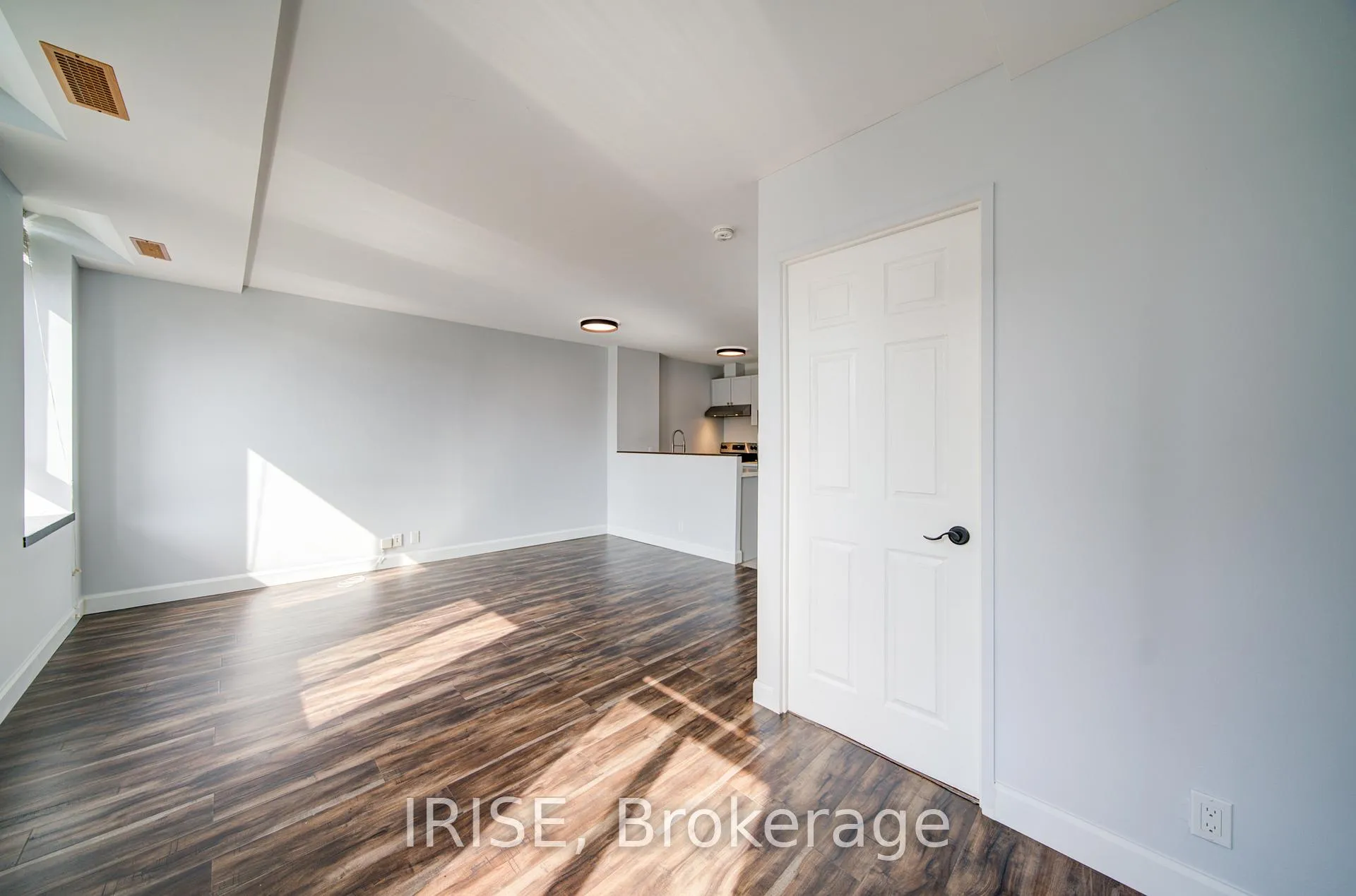 Photo 16 of Unit 504, 135 Maitland St, Toronto, Church-Yonge Corridor — HOMEH