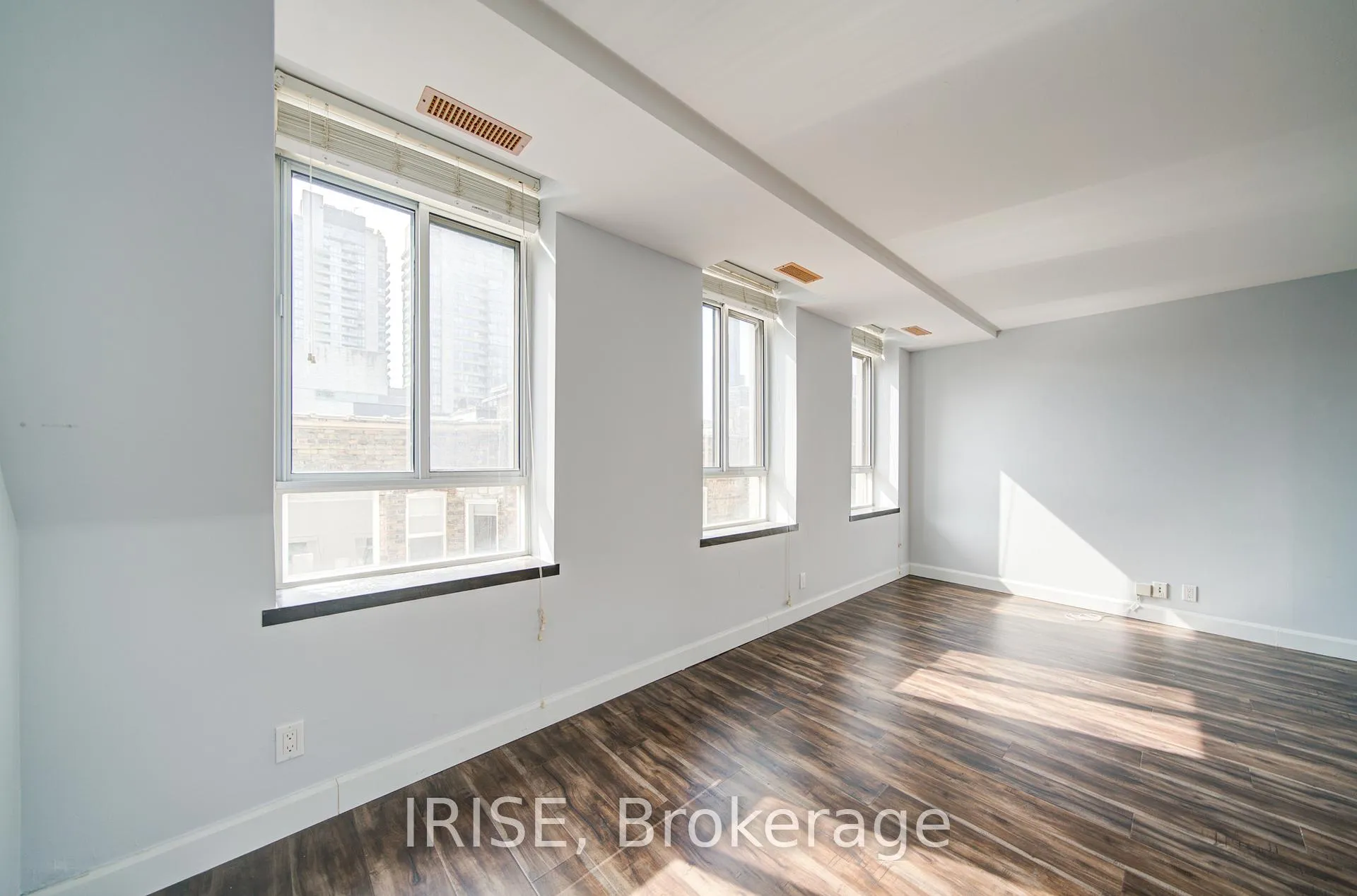 Photo 18 of Unit 504, 135 Maitland St, Toronto, Church-Yonge Corridor — HOMEH