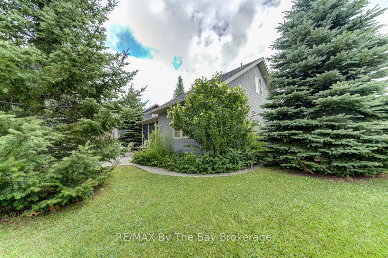 Photo 27 of 44 Cabin Crescent, Wasaga Beach — HOMEH