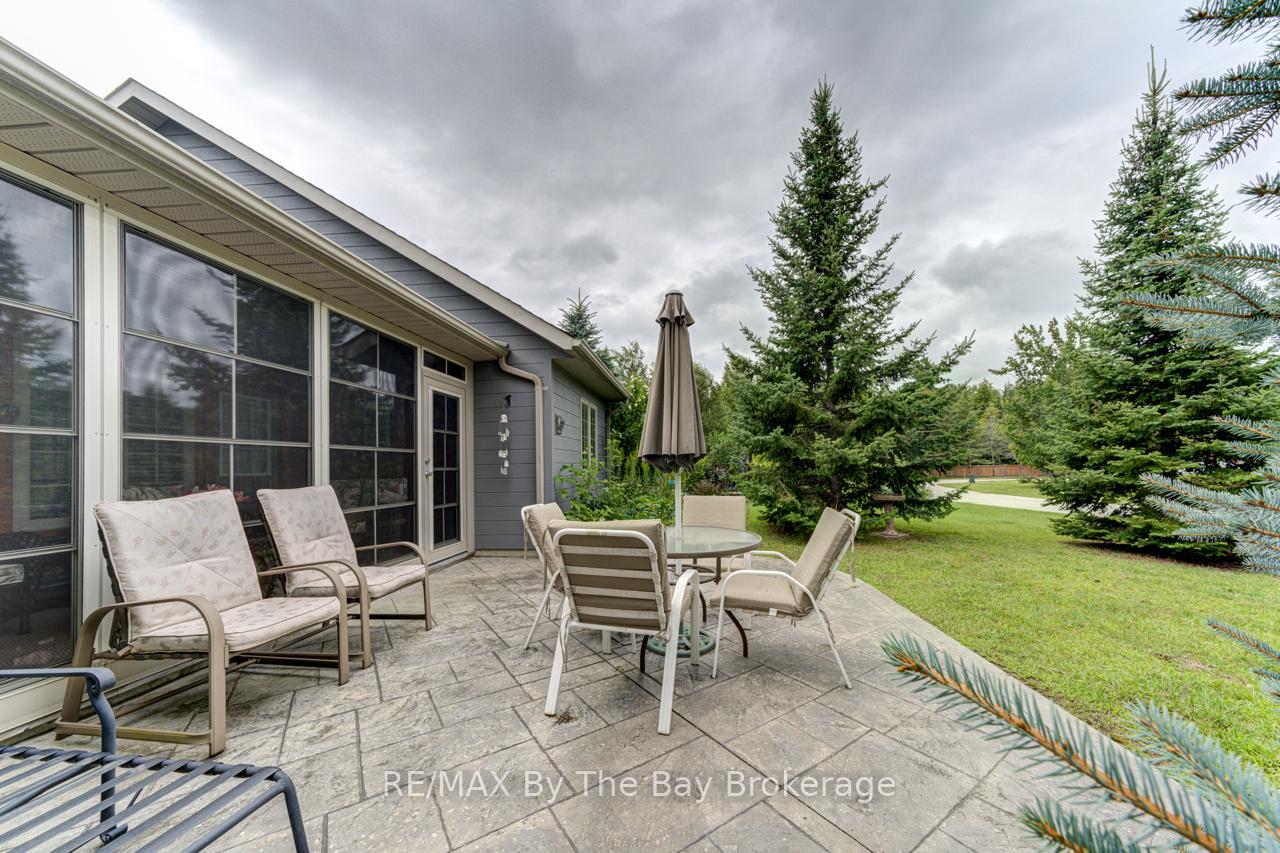 Photo 30 of 44 Cabin Crescent, Wasaga Beach — HOMEH