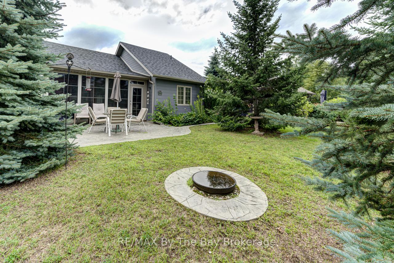 Photo 31 of 44 Cabin Crescent, Wasaga Beach — HOMEH