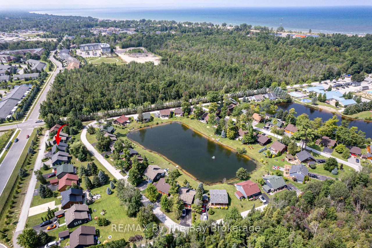 Photo 33 of 44 Cabin Crescent, Wasaga Beach — HOMEH