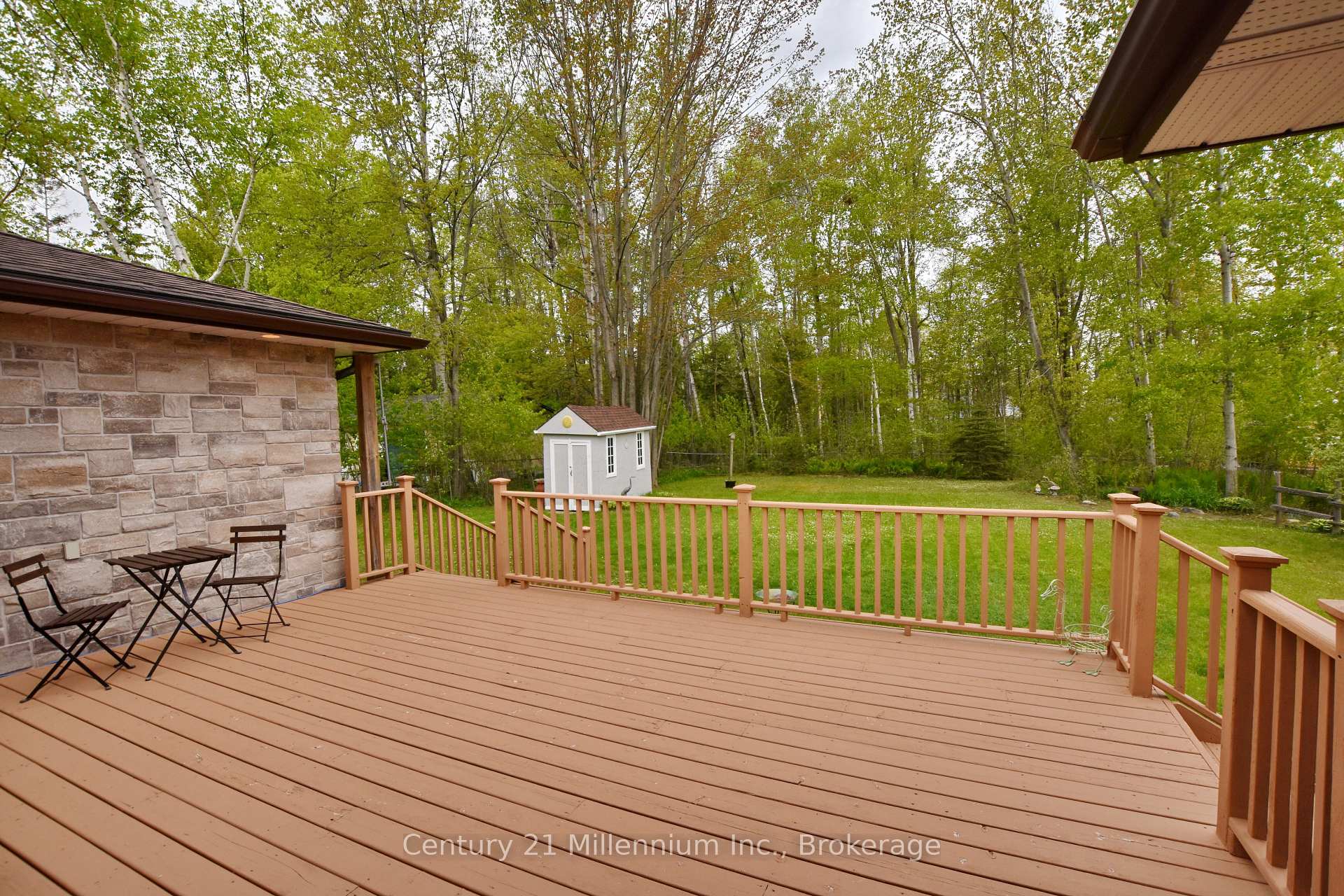 Photo 6 of 48 Indianola Crescent, Wasaga Beach — HOMEH