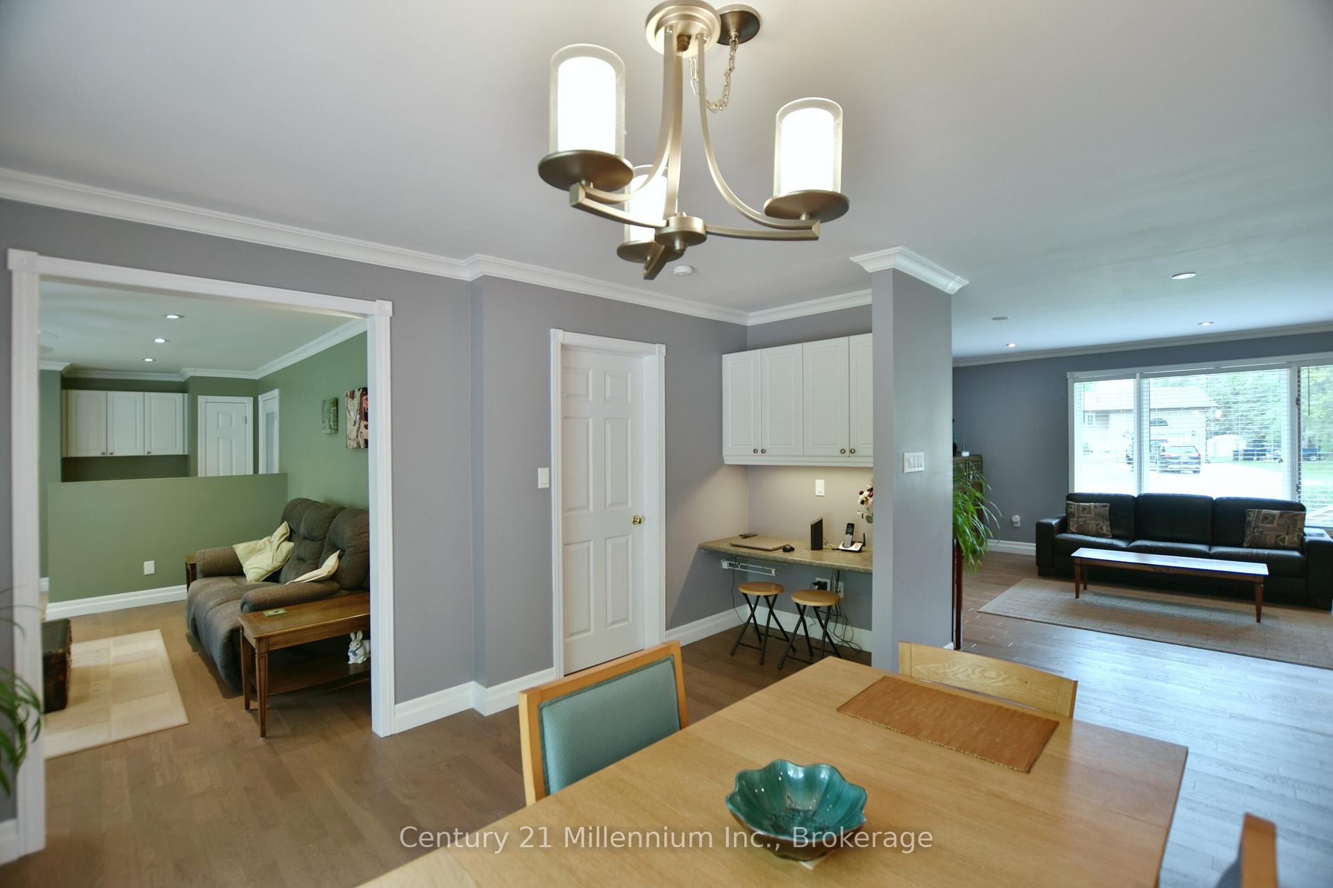 Photo 18 of 48 Indianola Crescent, Wasaga Beach — HOMEH