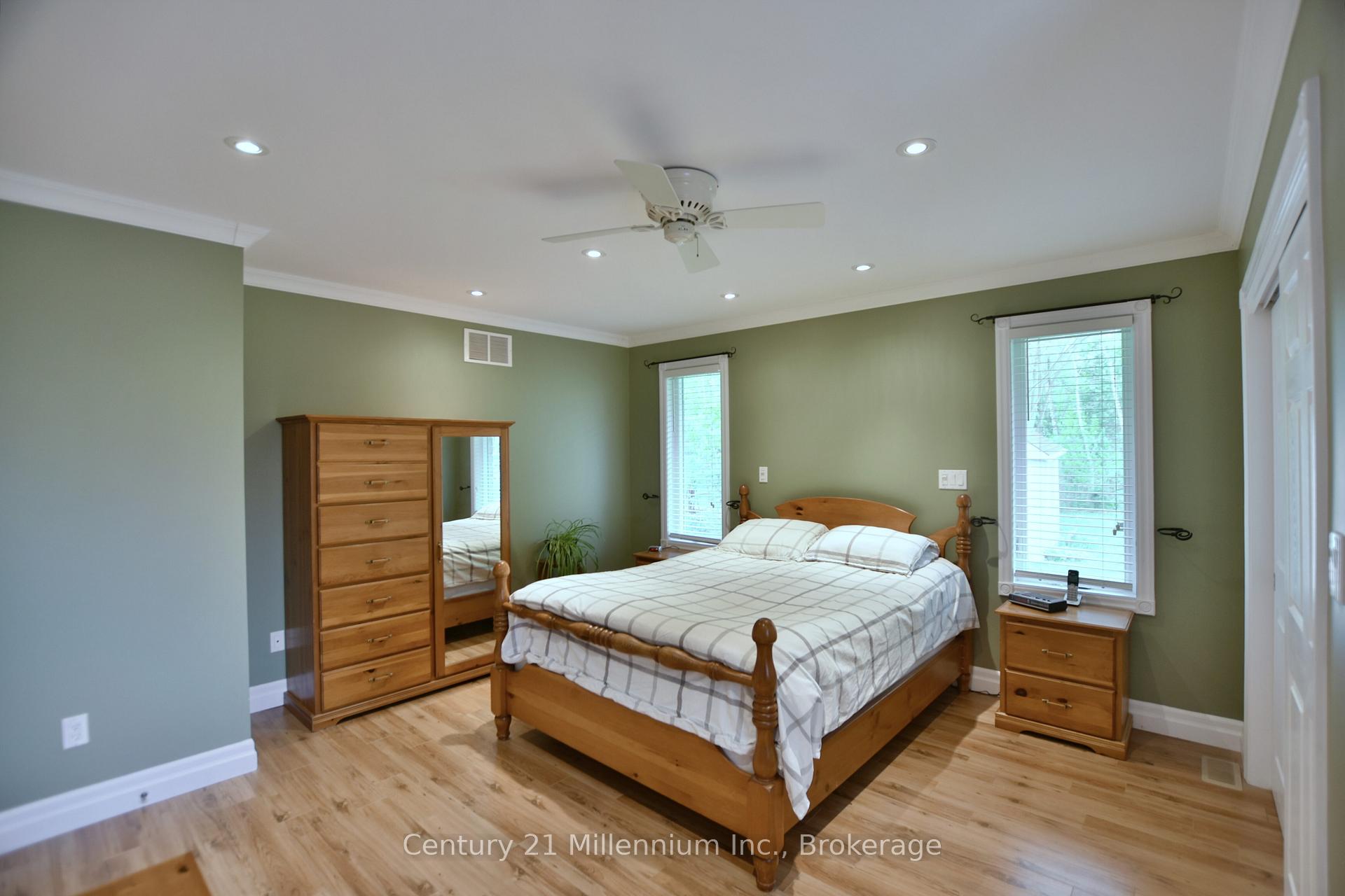 Photo 28 of 48 Indianola Crescent, Wasaga Beach — HOMEH