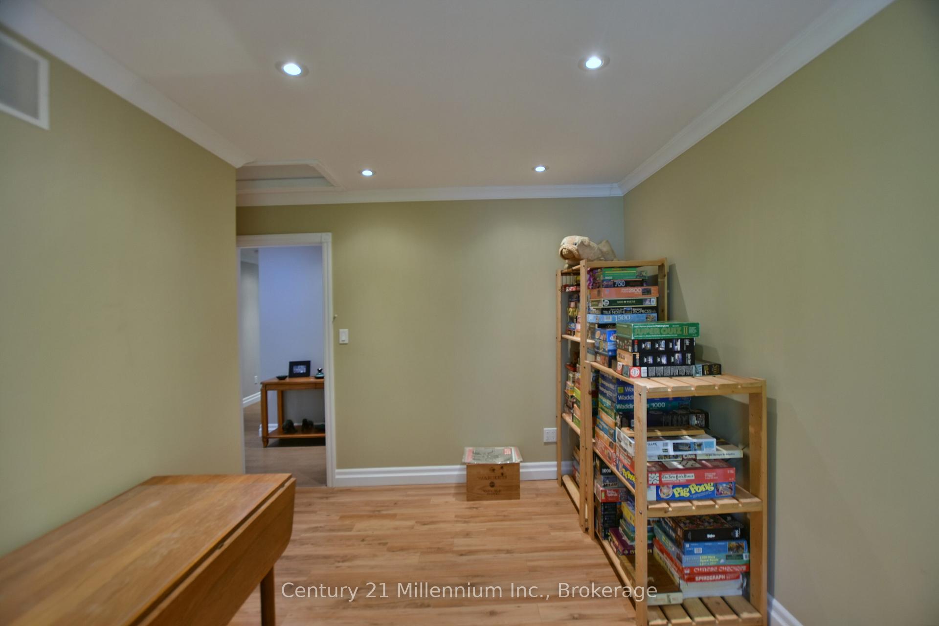 Photo 34 of 48 Indianola Crescent, Wasaga Beach — HOMEH
