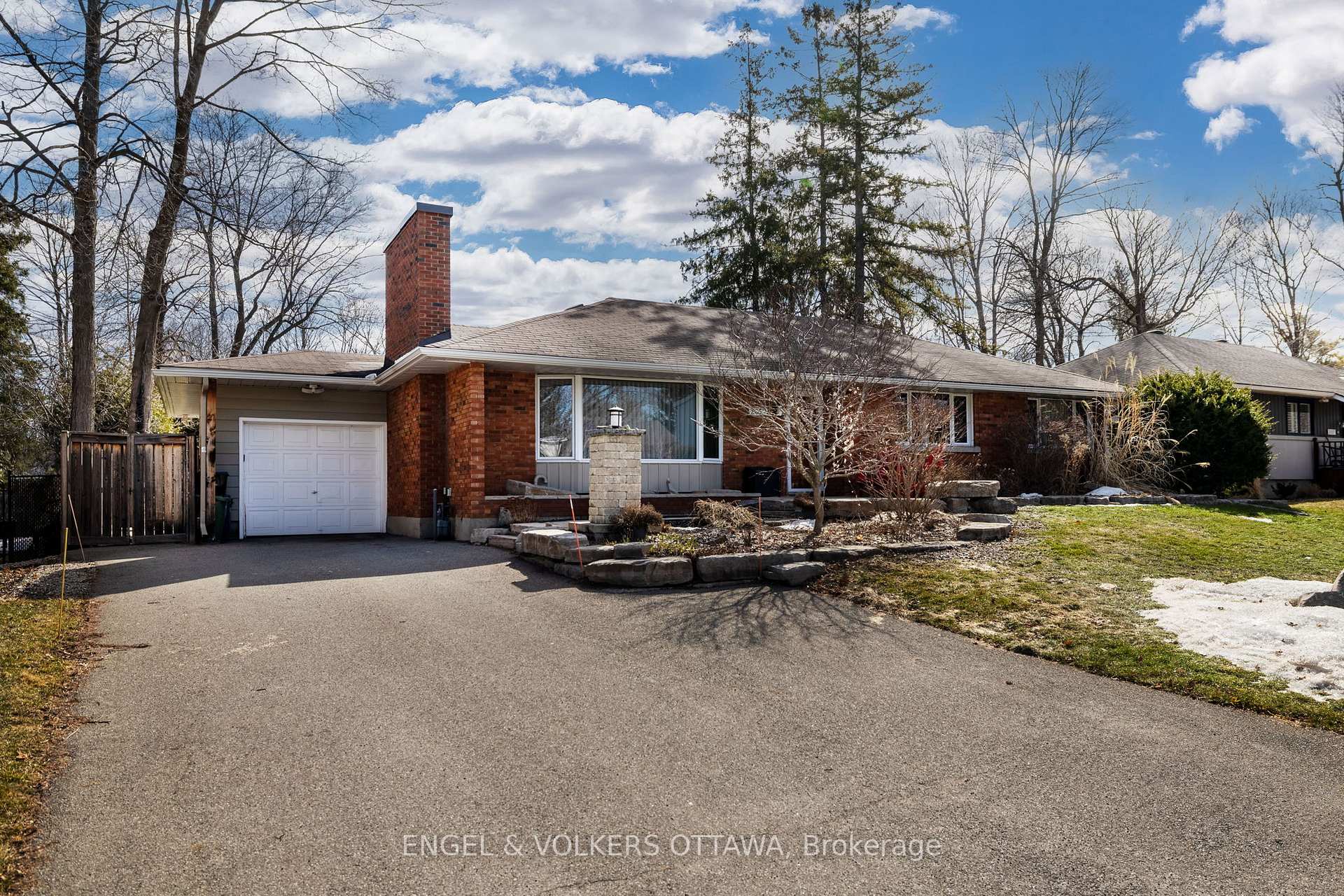 Photo 22 of 2055 Thorne Avenue, Ottawa, Alta Vista/Faircrest Heights — HOMEH