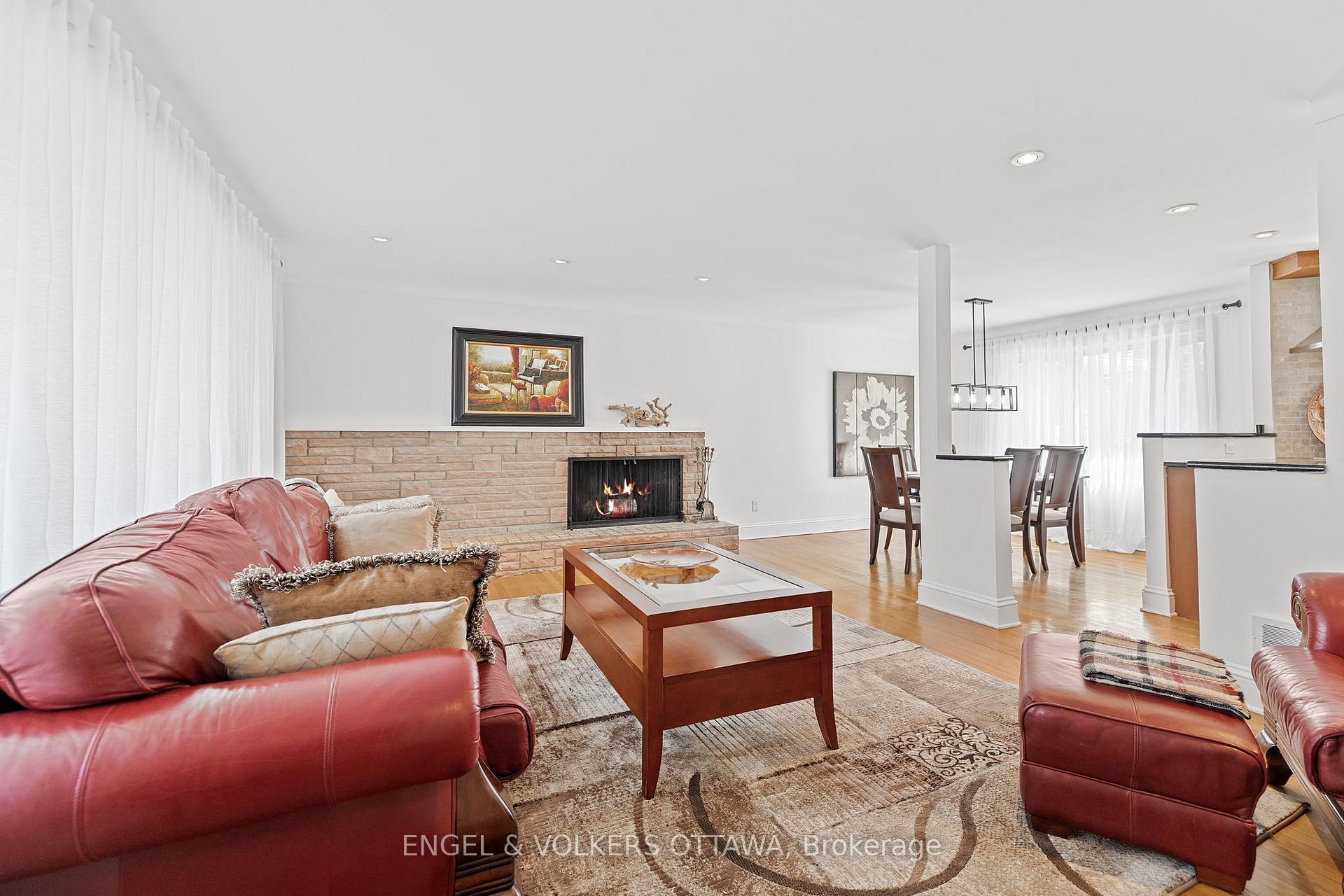 Photo 8 of 2055 Thorne Avenue, Ottawa, Alta Vista/Faircrest Heights — HOMEH