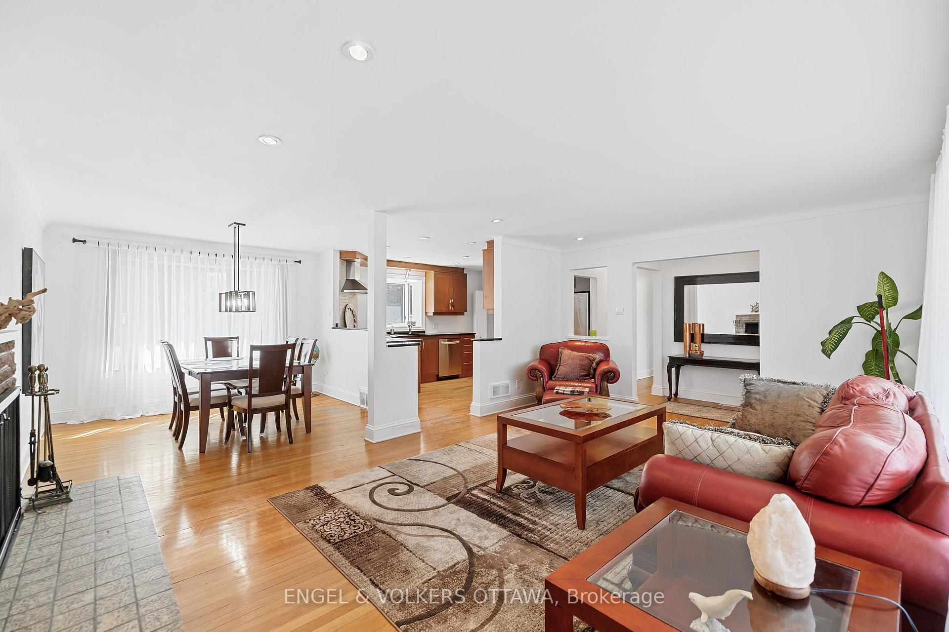 Photo 7 of 2055 Thorne Avenue, Ottawa, Alta Vista/Faircrest Heights — HOMEH