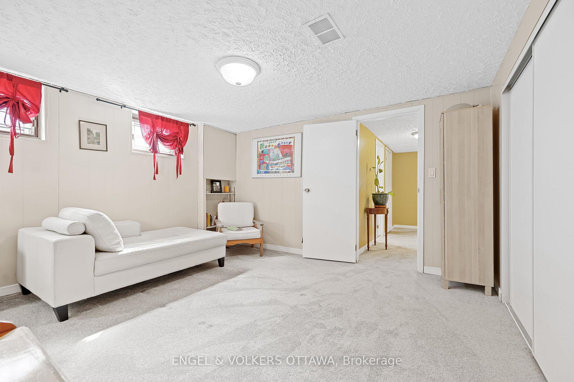Photo 29 of 2055 Thorne Avenue, Ottawa, Alta Vista/Faircrest Heights — HOMEH
