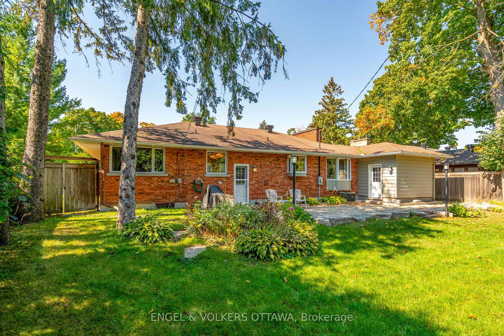 Photo 31 of 2055 Thorne Avenue, Ottawa, Alta Vista/Faircrest Heights — HOMEH