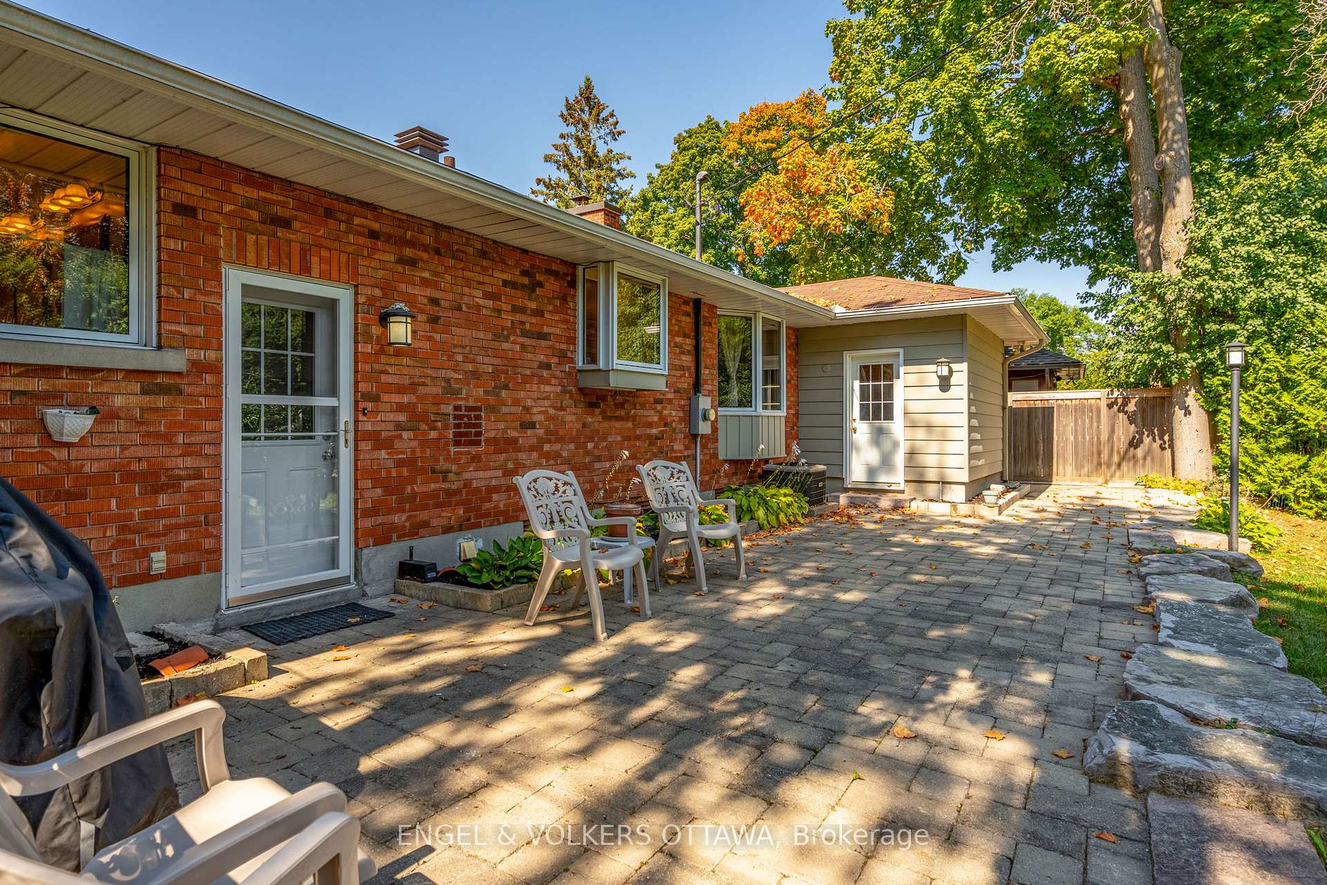 Photo 38 of 2055 Thorne Avenue, Ottawa, Alta Vista/Faircrest Heights — HOMEH