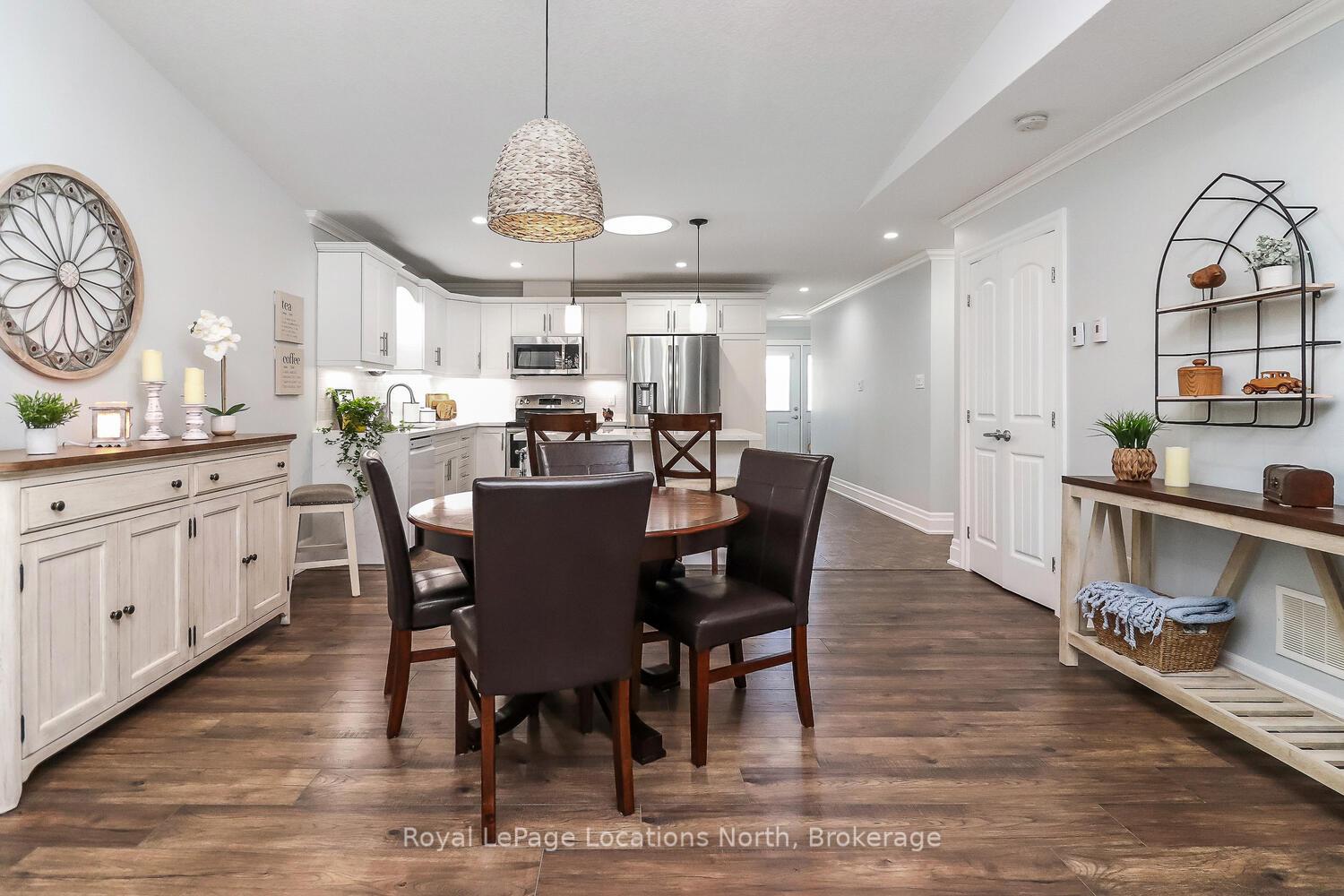 Photo 15 of 56 Garden Grove Crescent, Wasaga Beach — HOMEH