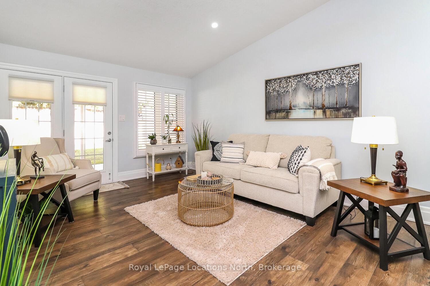 Photo 19 of 56 Garden Grove Crescent, Wasaga Beach — HOMEH