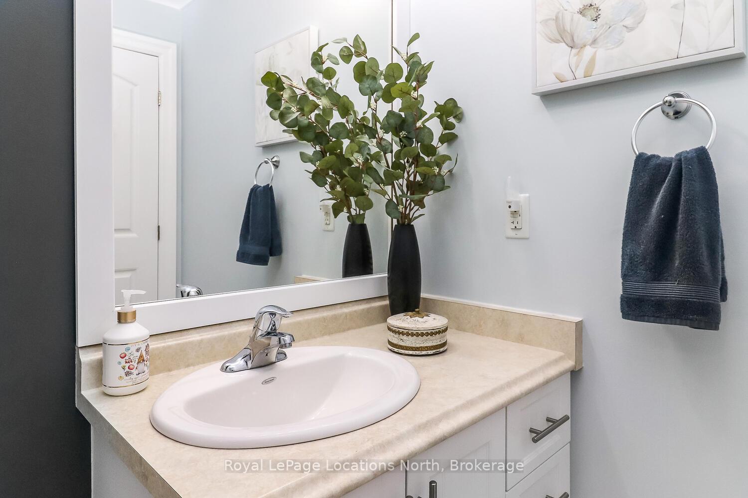 Photo 25 of 56 Garden Grove Crescent, Wasaga Beach — HOMEH
