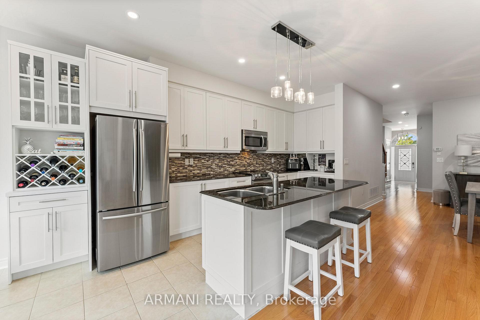 Photo 11 of 44 Alex Black Street, Vaughan, Patterson — HOMEH