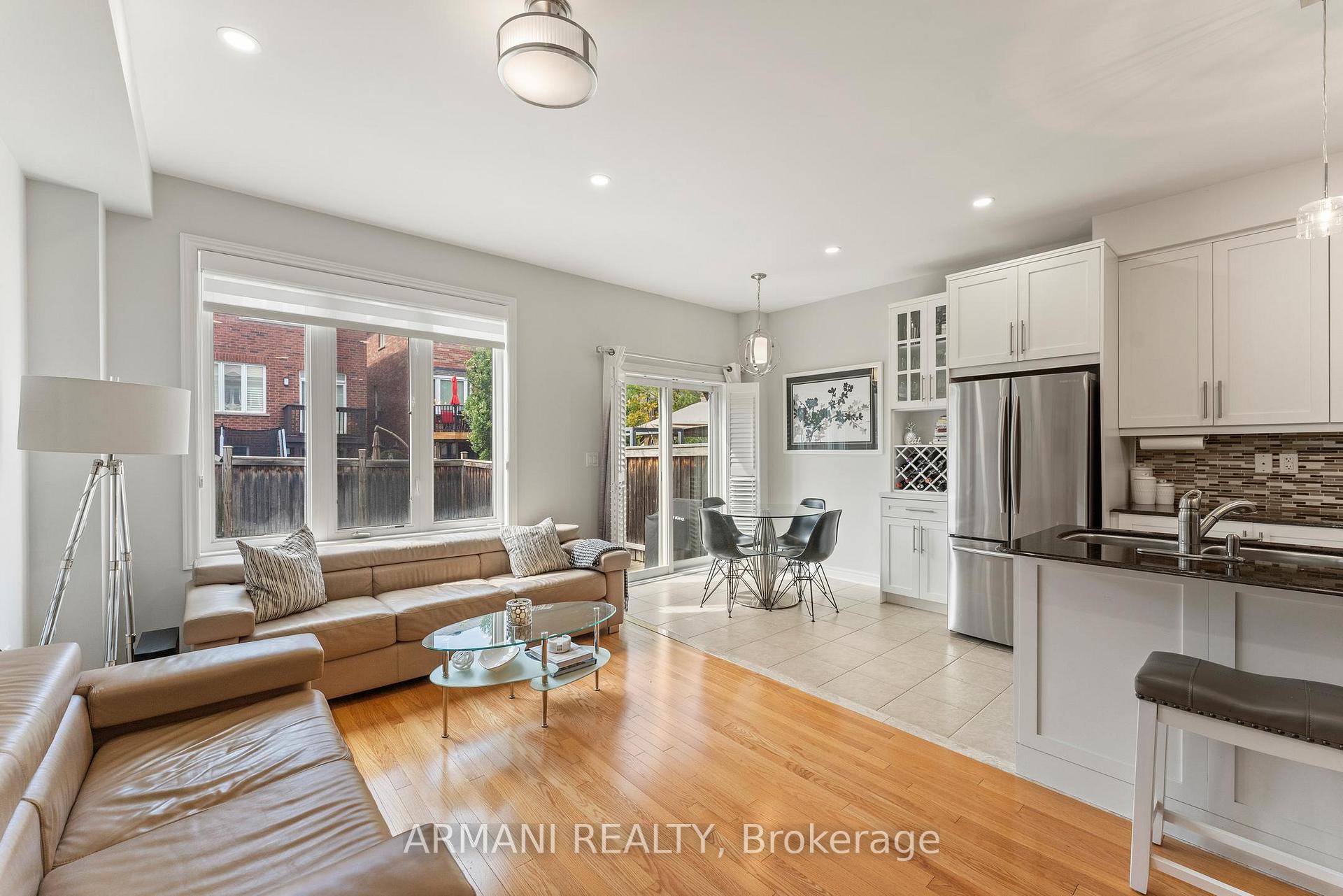 Photo 20 of 44 Alex Black Street, Vaughan, Patterson — HOMEH