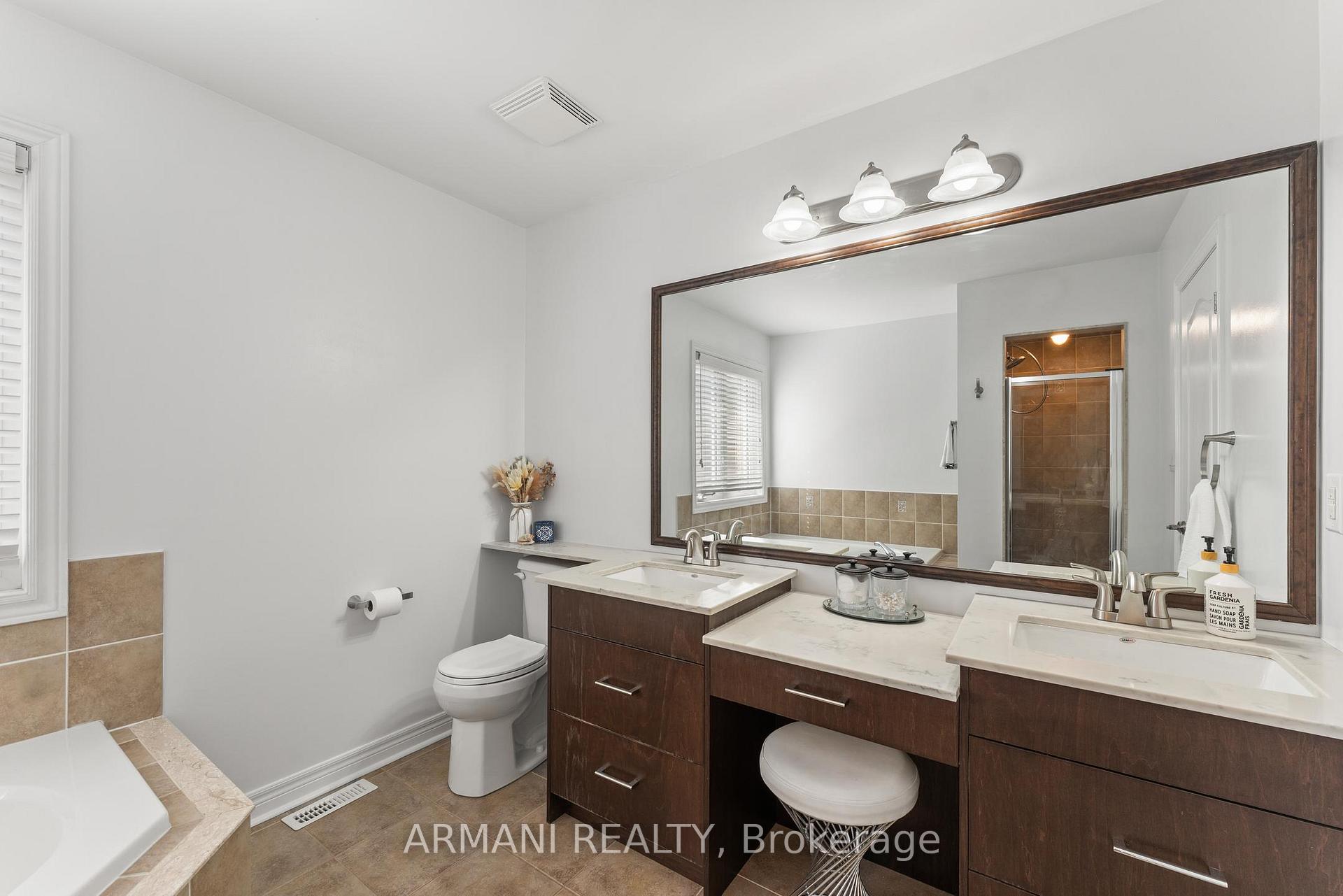 Photo 27 of 44 Alex Black Street, Vaughan, Patterson — HOMEH