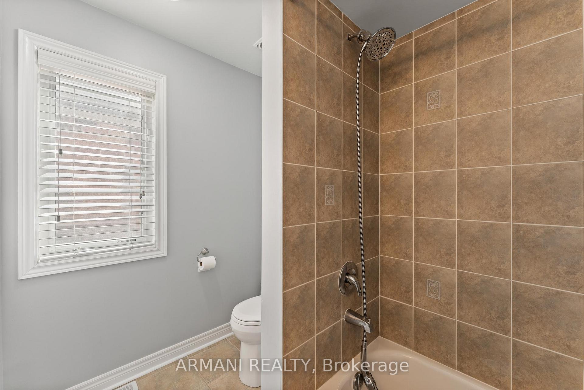 Photo 34 of 44 Alex Black Street, Vaughan, Patterson — HOMEH