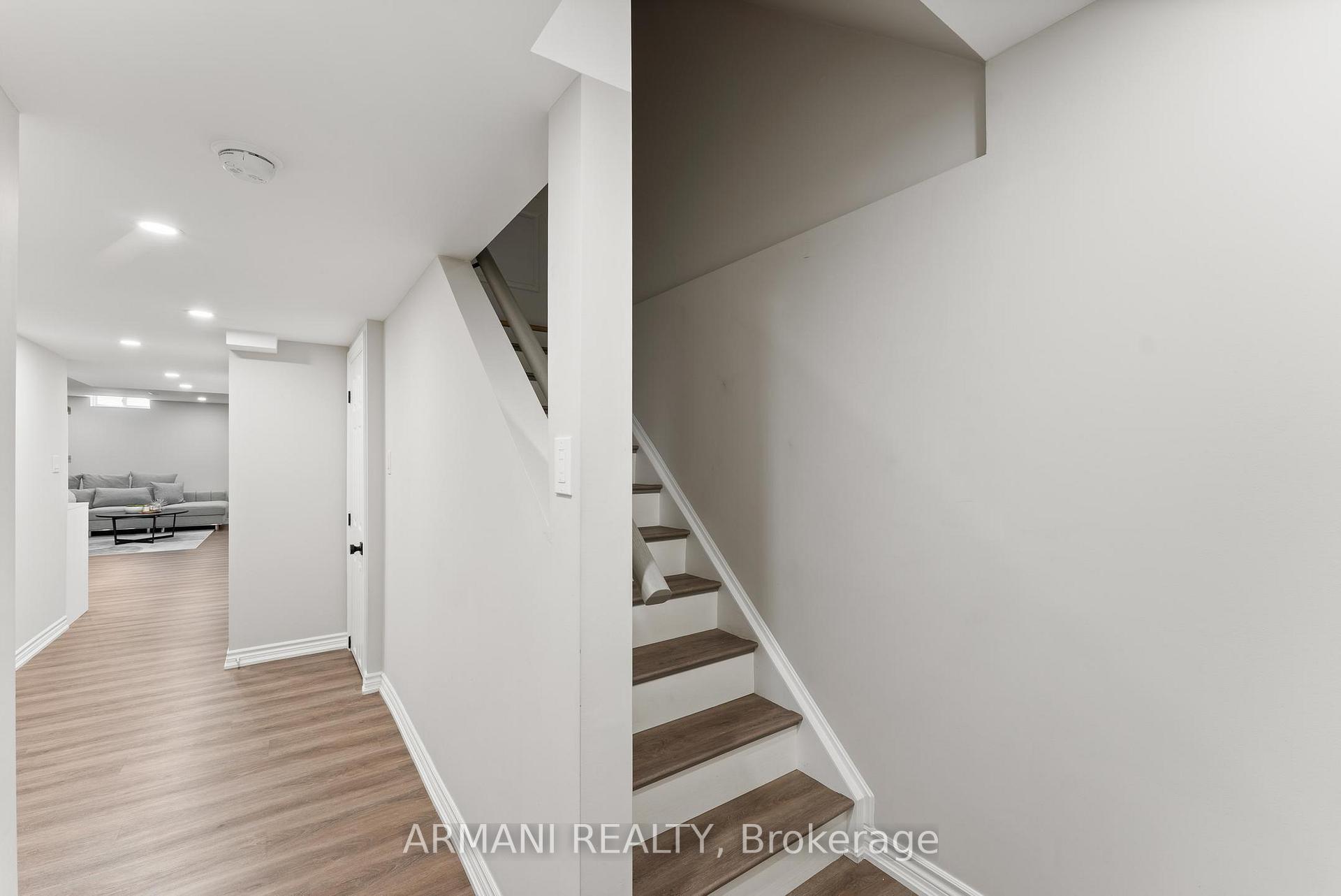 Photo 35 of 44 Alex Black Street, Vaughan, Patterson — HOMEH