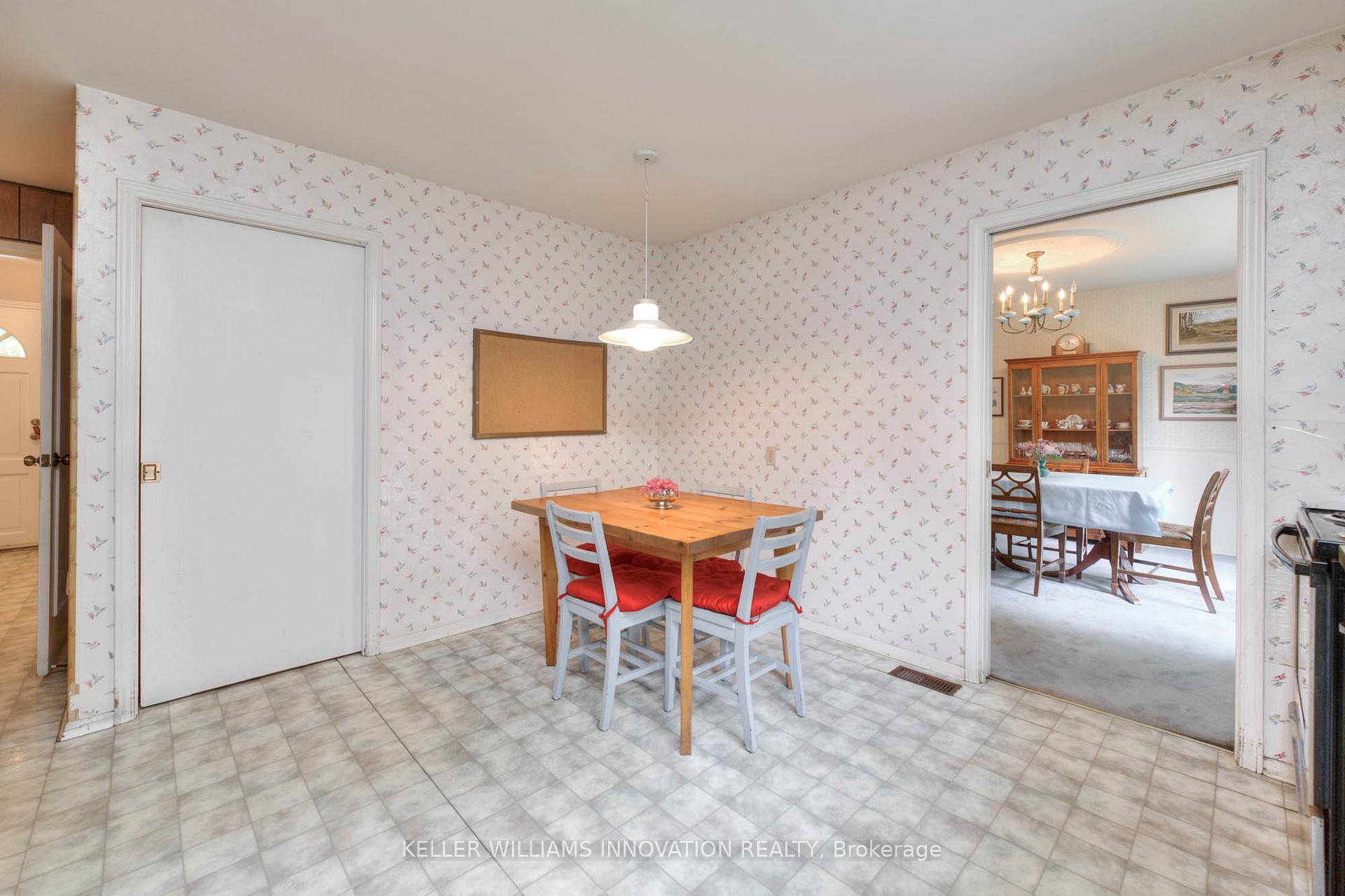 Photo 13 of 361 Coleridge Place, Waterloo — HOMEH