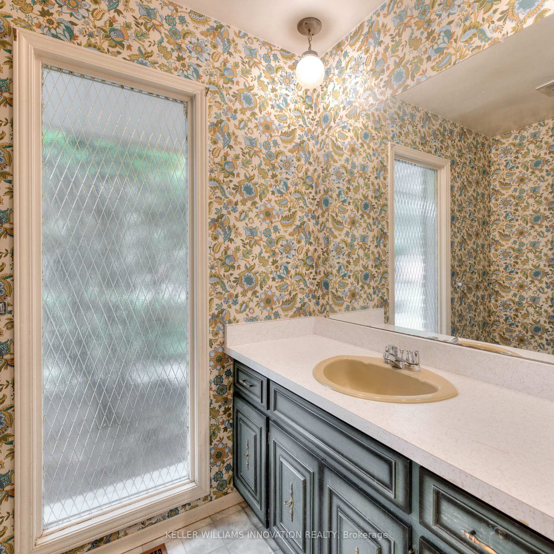 Photo 17 of 361 Coleridge Place, Waterloo — HOMEH
