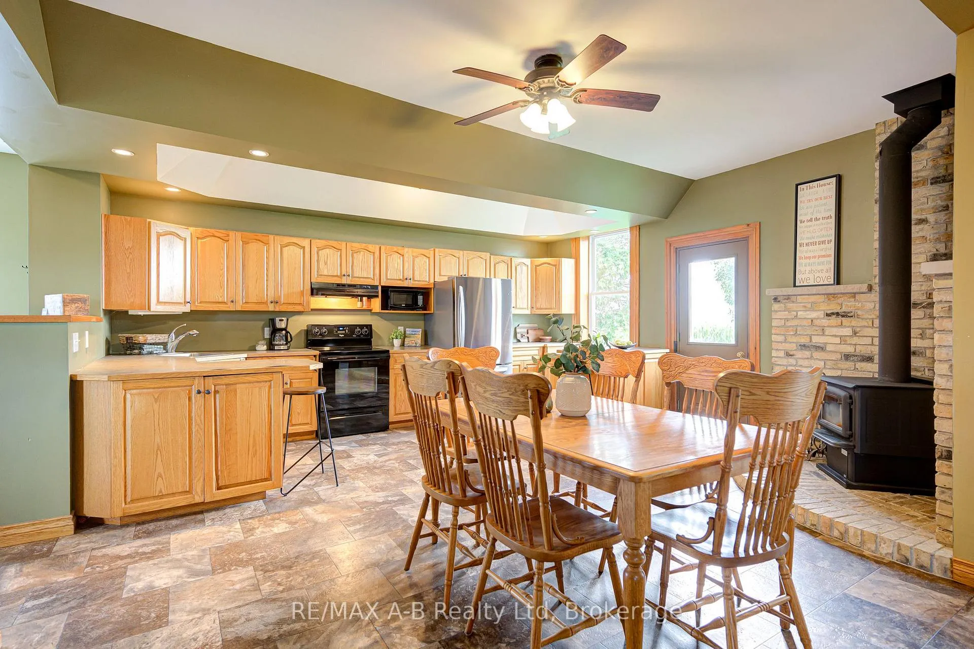 Photo 8 of 6355 Perth Rd 55 Line, West Perth, Logan — HOMEH