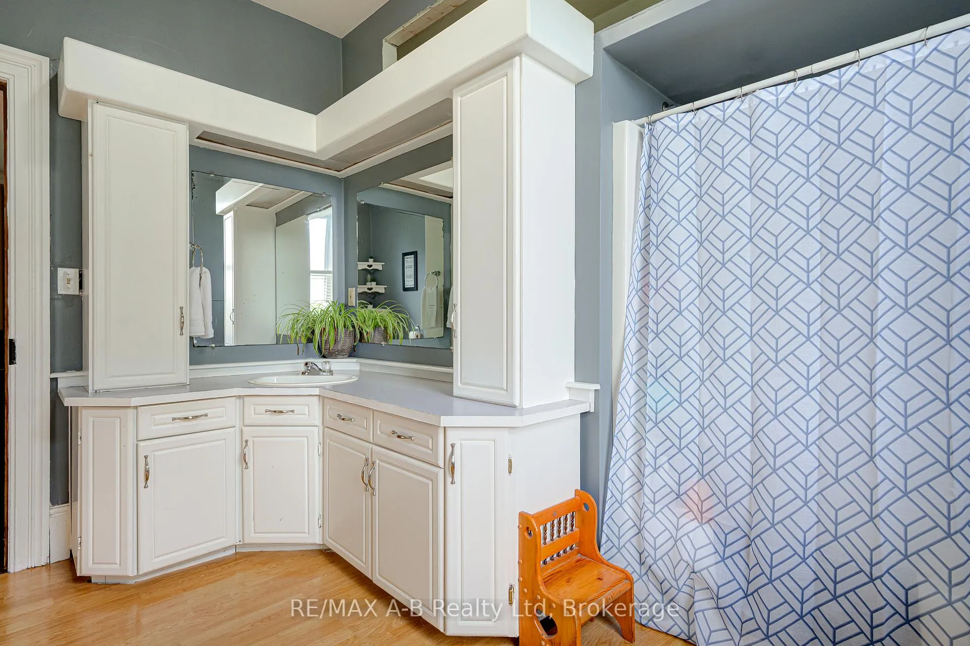 Photo 16 of 6355 Perth Rd 55 Line, West Perth, Logan — HOMEH