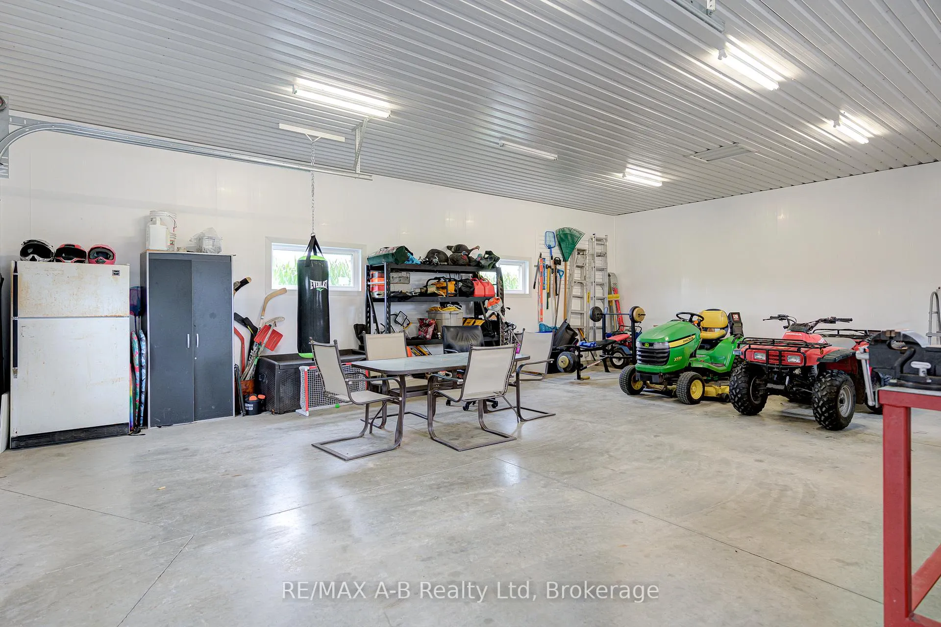 Photo 25 of 6355 Perth Rd 55 Line, West Perth, Logan — HOMEH