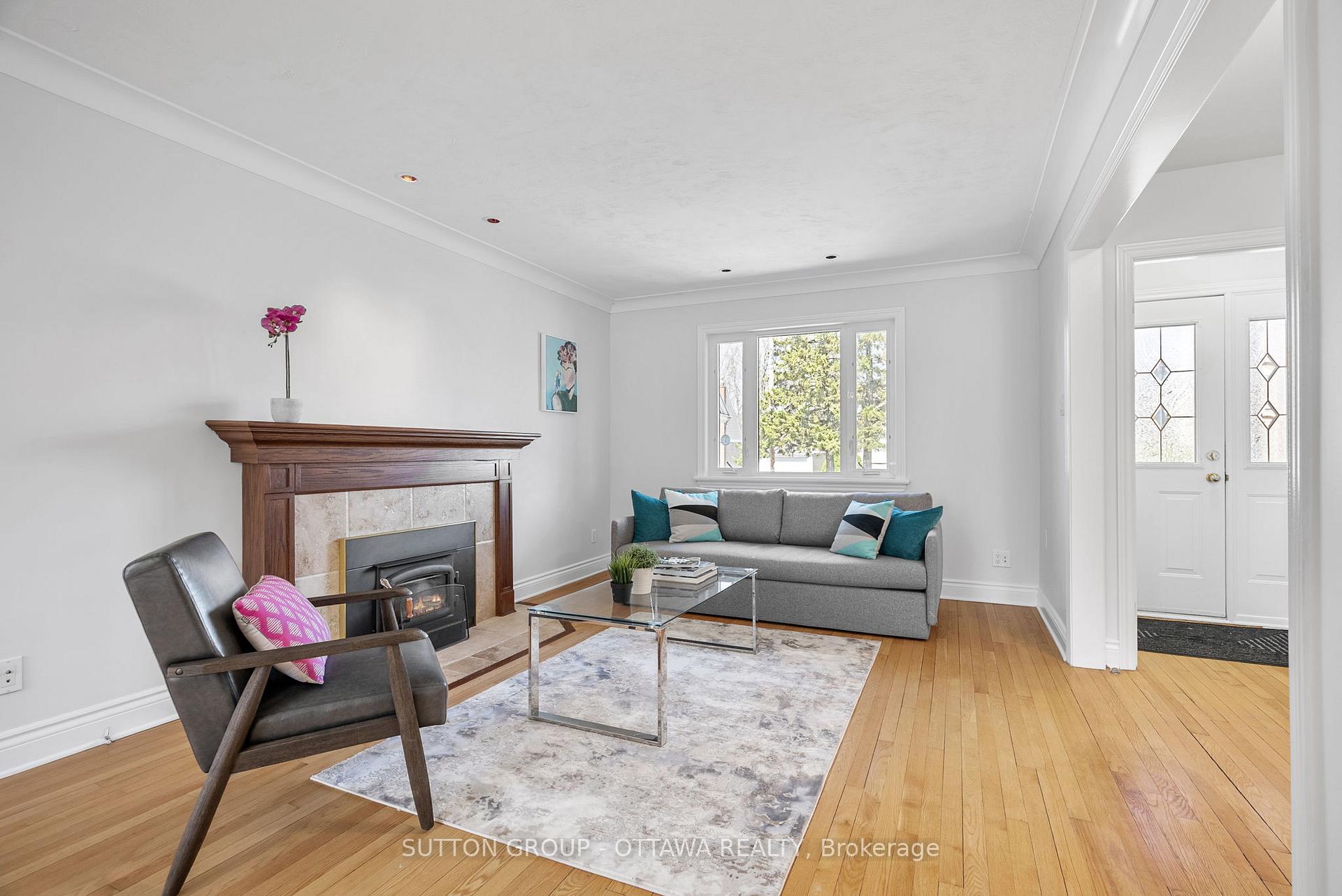 Photo 4 of 494 Pleasant Park Road, Ottawa, Alta Vista/Faircrest Heights — HOMEH