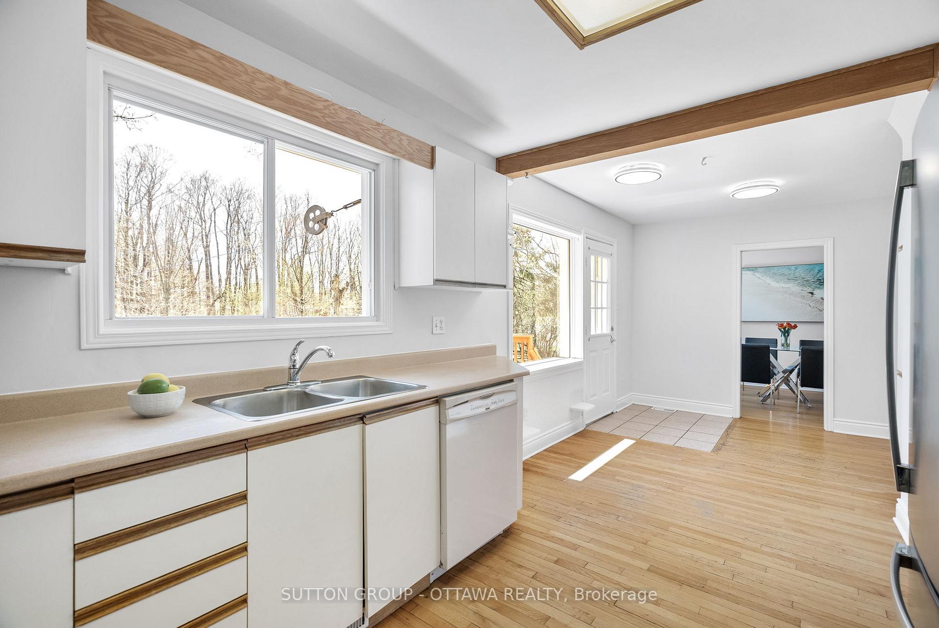 Photo 11 of 494 Pleasant Park Road, Ottawa, Alta Vista/Faircrest Heights — HOMEH