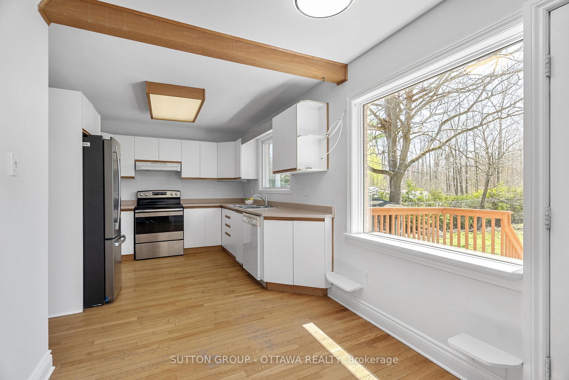 Photo 6 of 494 Pleasant Park Road, Ottawa, Alta Vista/Faircrest Heights — HOMEH