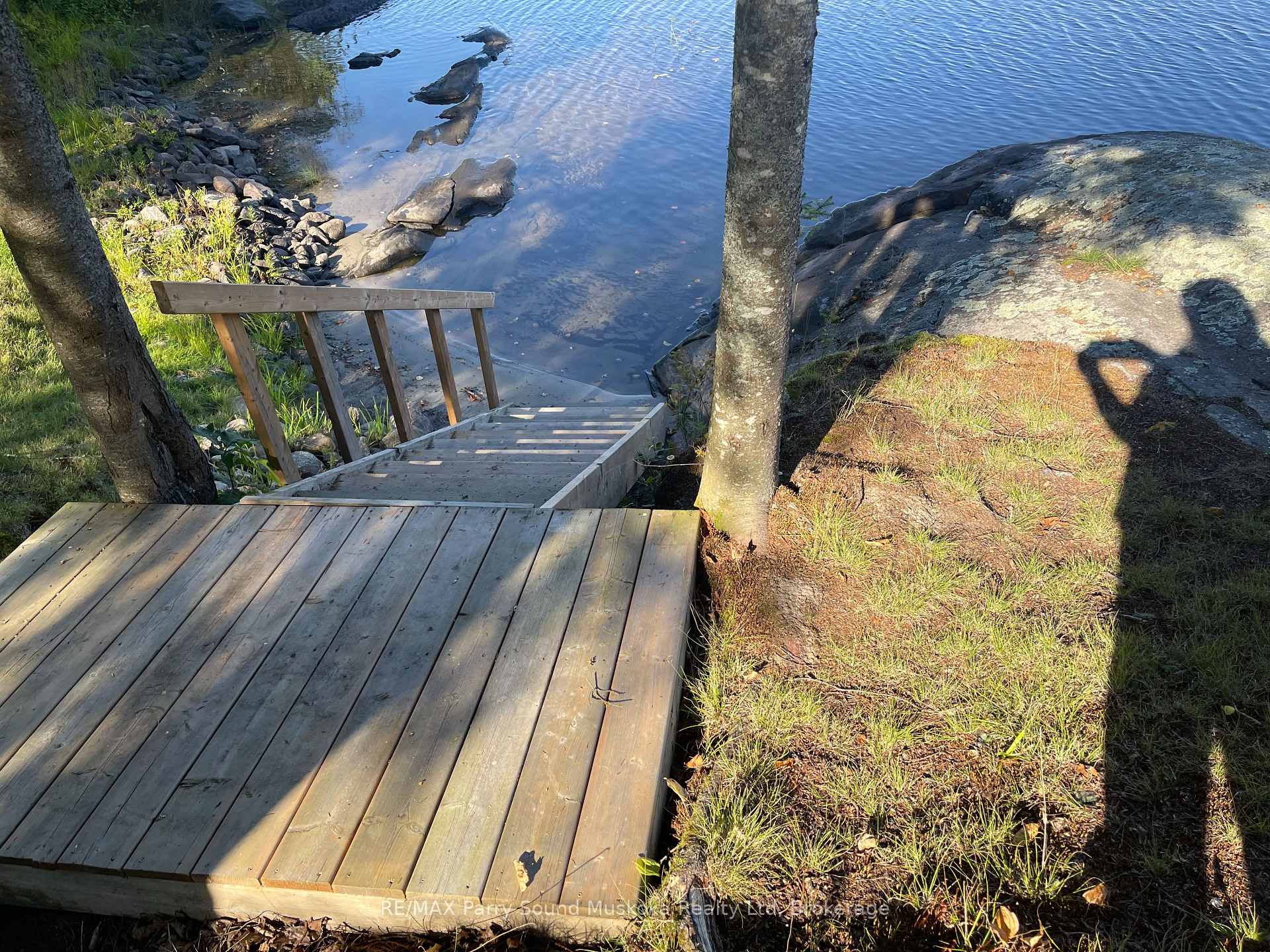 Photo 10 of 471 North Meadowcove Road, Whitestone, Hagerman — HOMEH