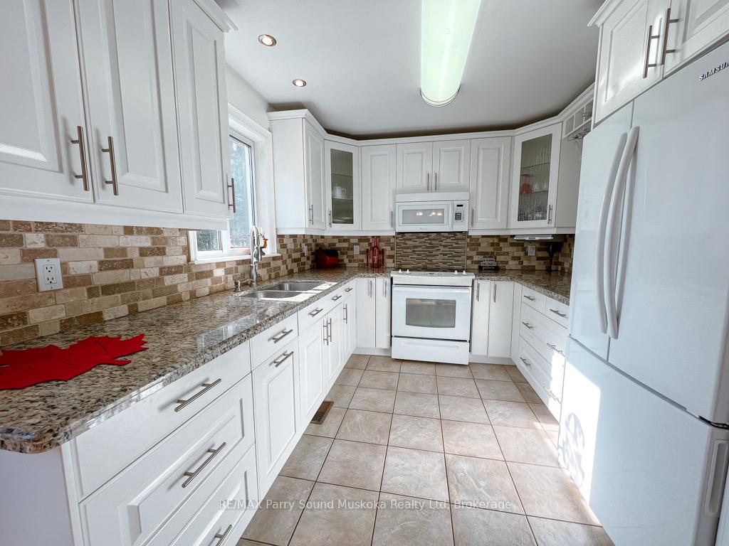 Photo 21 of 471 North Meadowcove Road, Whitestone, Hagerman — HOMEH