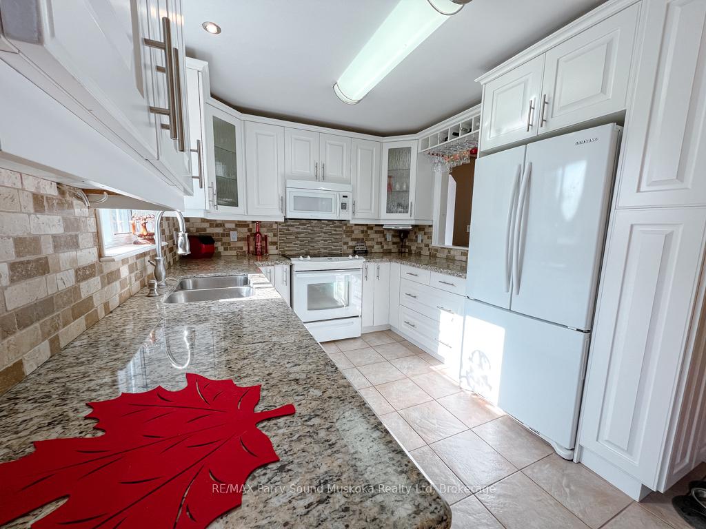 Photo 22 of 471 North Meadowcove Road, Whitestone, Hagerman — HOMEH