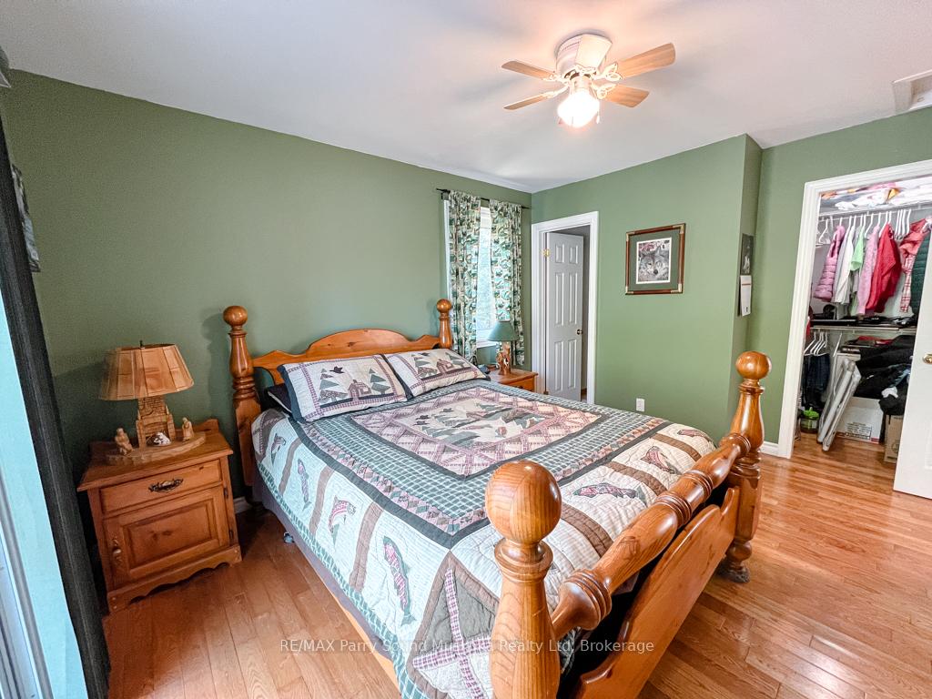 Photo 24 of 471 North Meadowcove Road, Whitestone, Hagerman — HOMEH