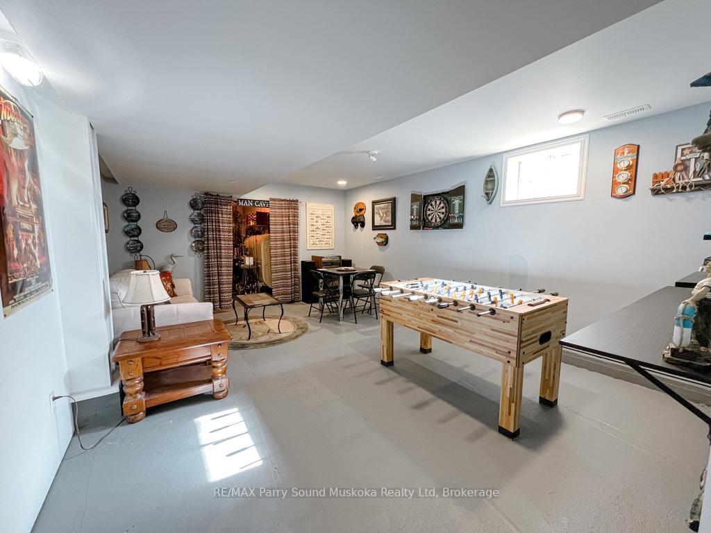 Photo 34 of 471 North Meadowcove Road, Whitestone, Hagerman — HOMEH