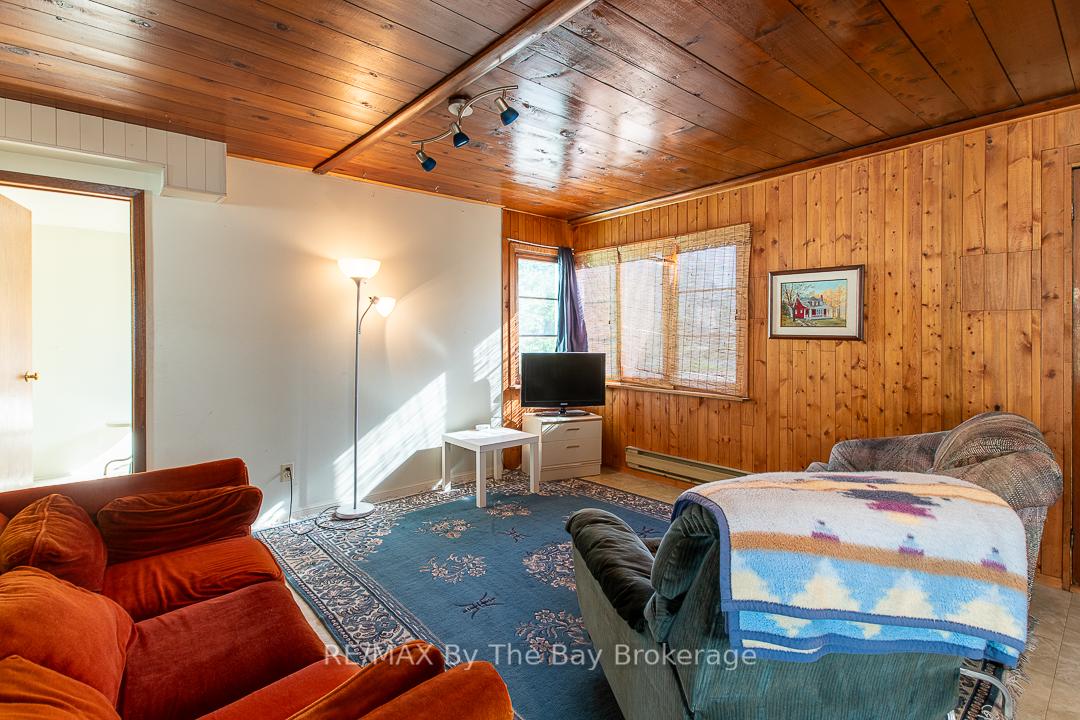Photo 9 of 28 60th Street S, Wasaga Beach — HOMEH