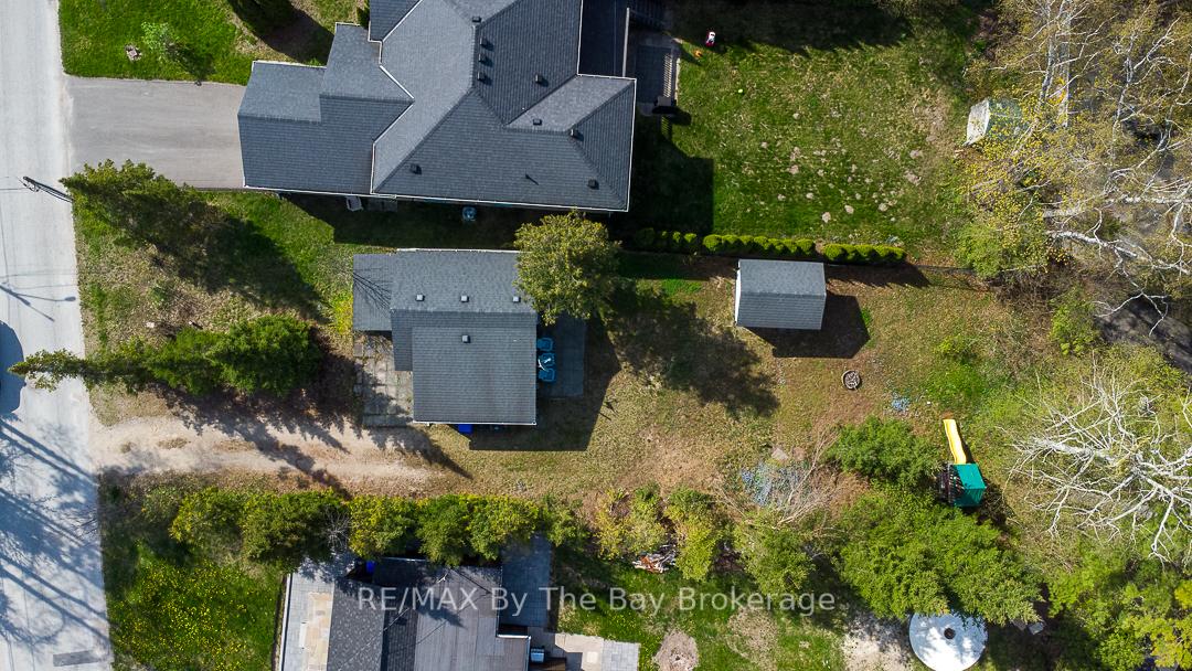Photo 12 of 28 60th Street S, Wasaga Beach — HOMEH