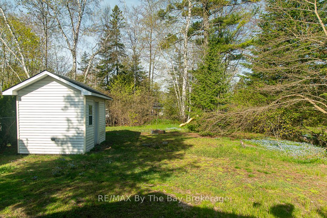 Photo 13 of 28 60th Street S, Wasaga Beach — HOMEH