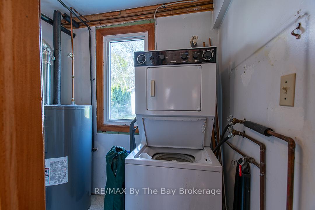 Photo 18 of 28 60th Street S, Wasaga Beach — HOMEH