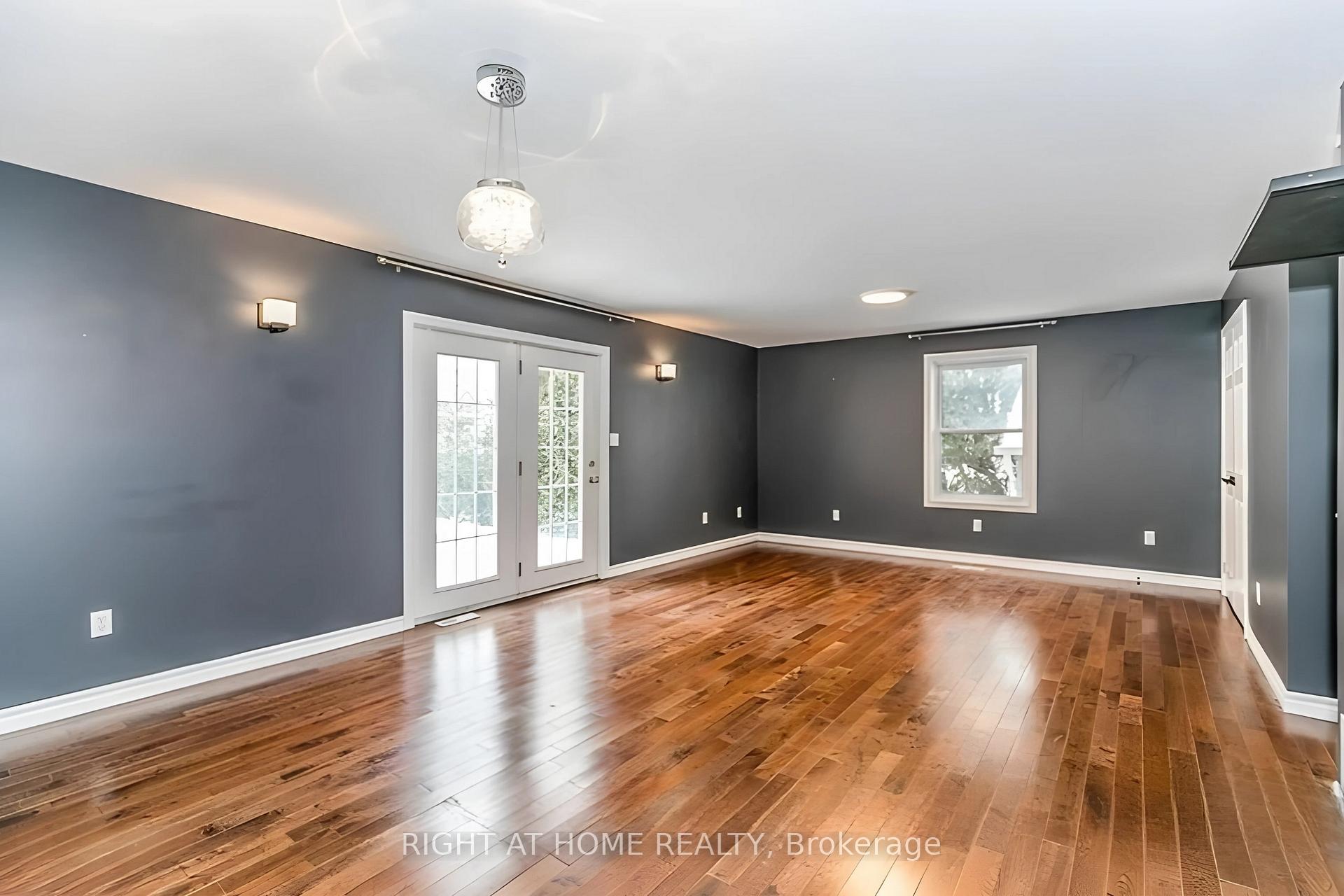 Photo 9 of Unit Upper, 5 Shannon Street, Barrie, Wellington — HOMEH